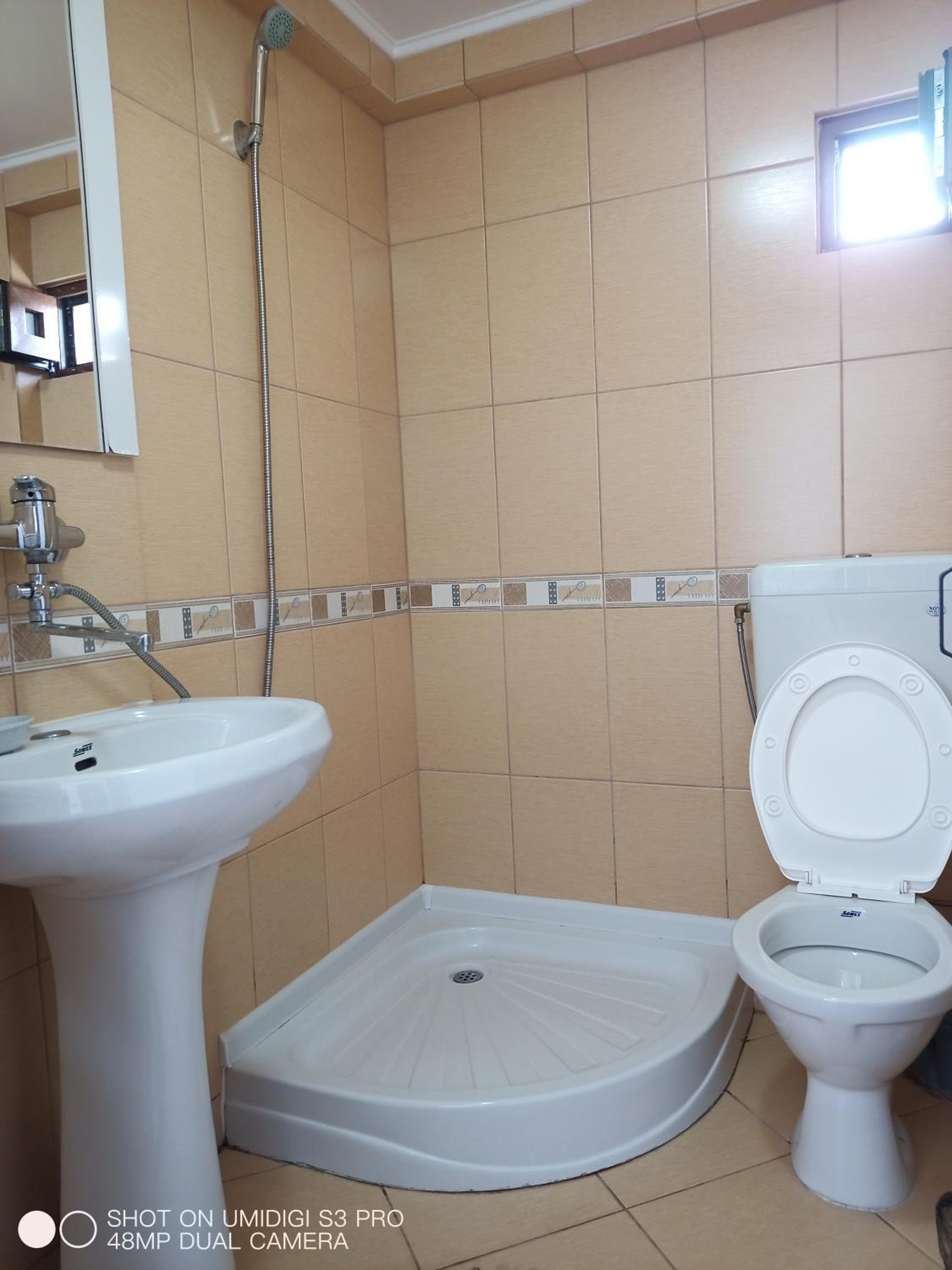 Deluxe Double Room with Shower - Photo 4