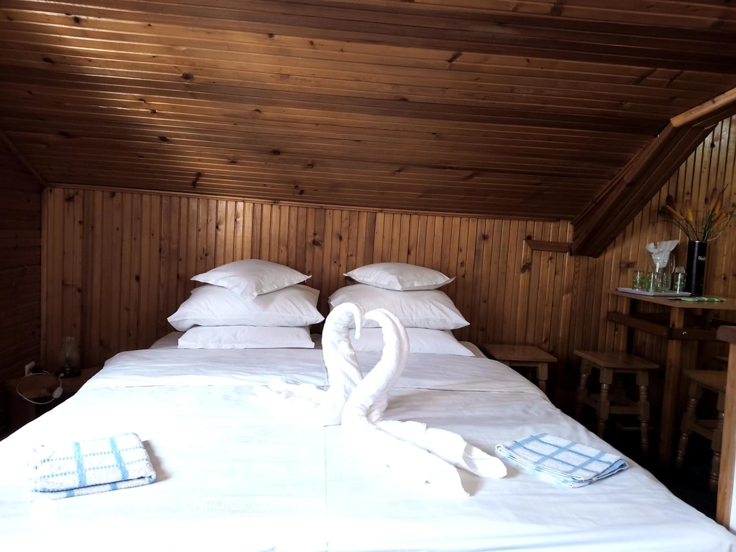 Quadruple Room with Shower - Photo 1