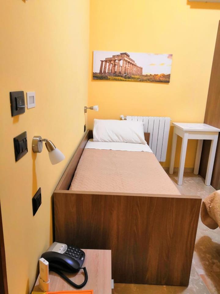 Double or Twin Room - Photo 6