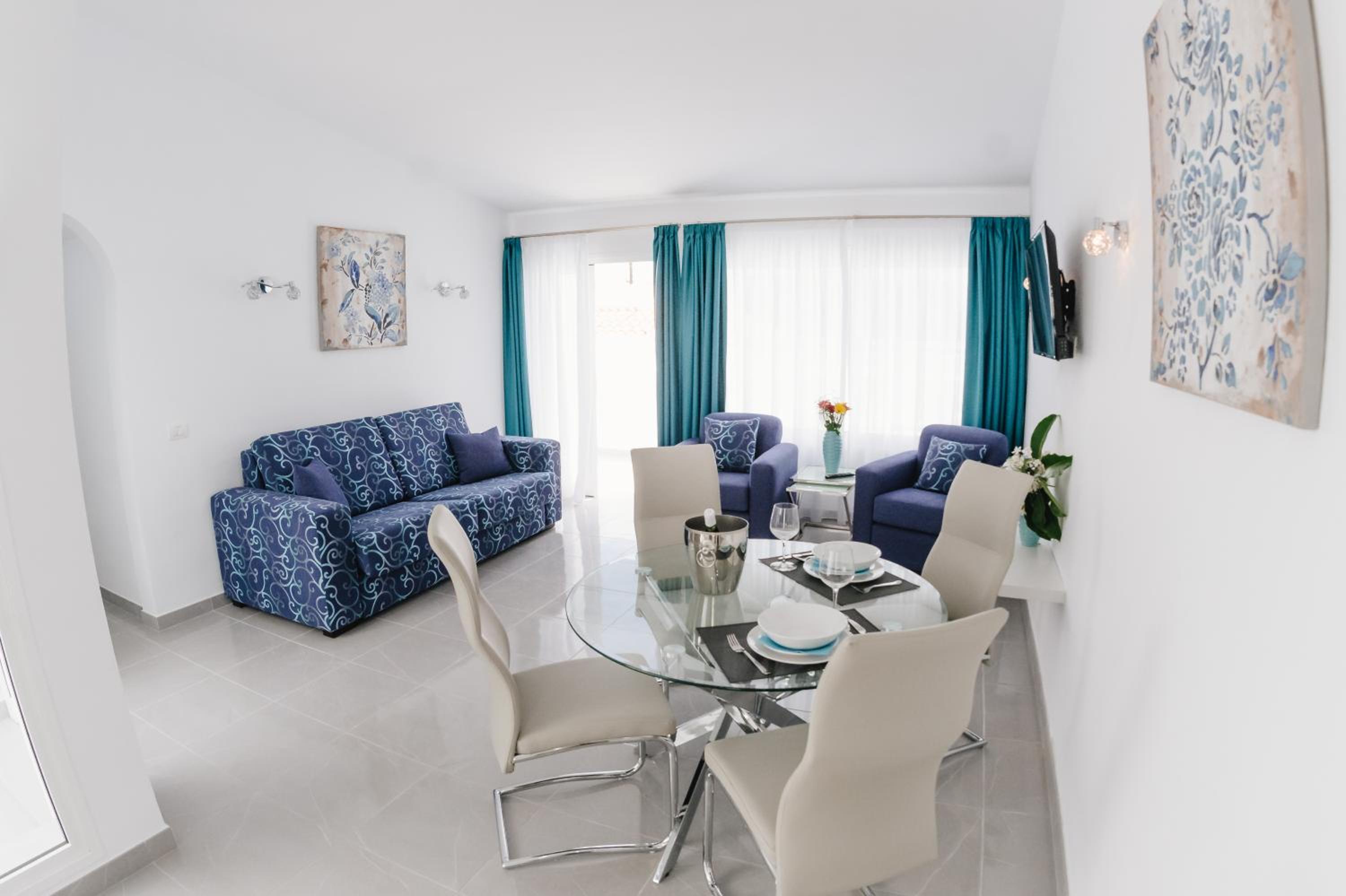 One-Bedroom Villa