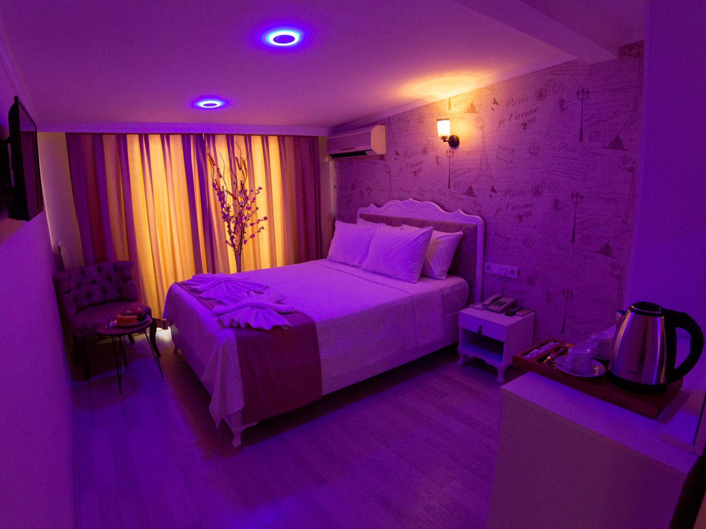 Deluxe Balcony Rooms photo 2