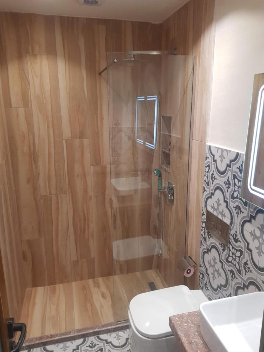 Deluxe Double or Twin Room with Mountain View