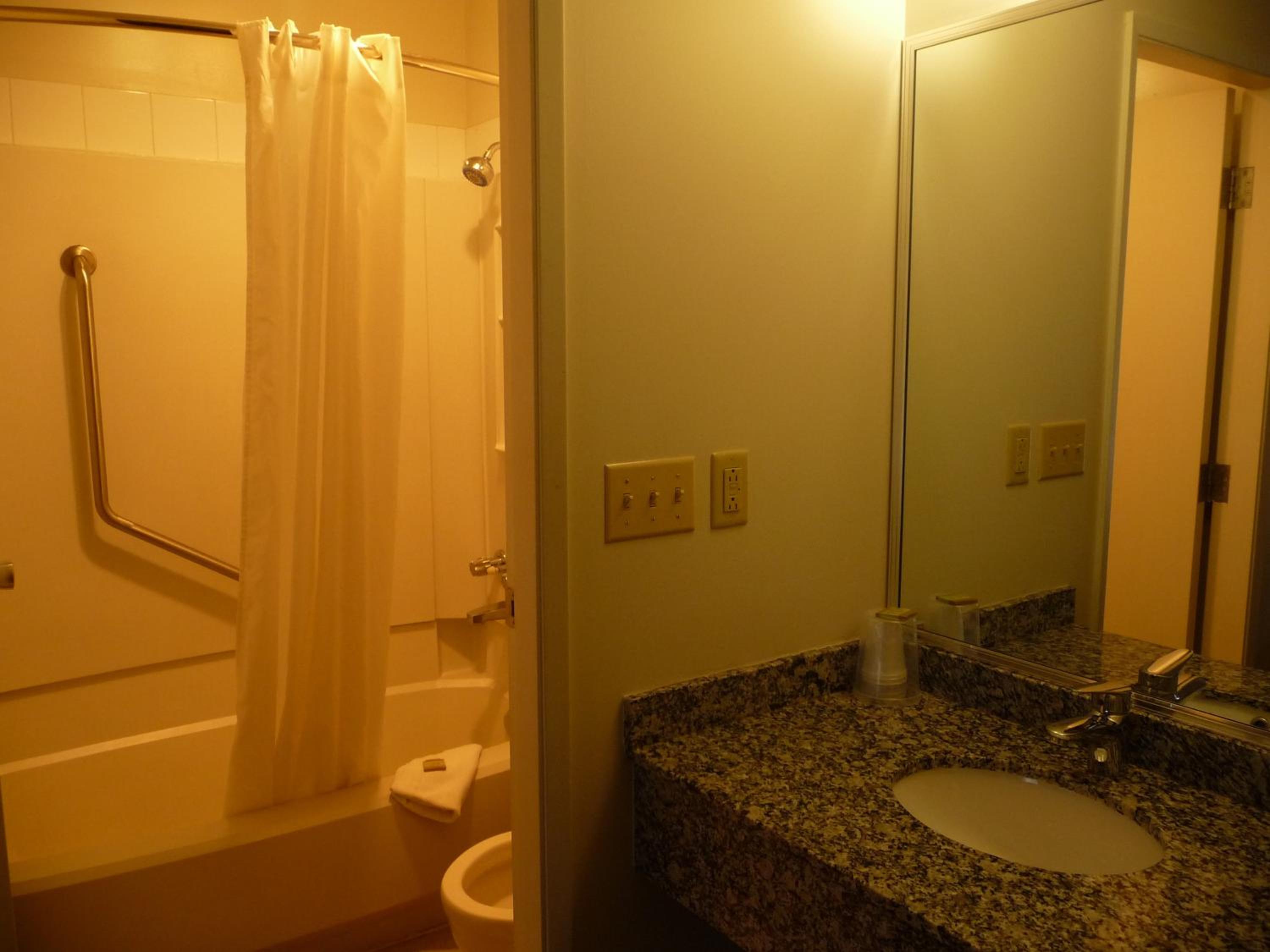 Deluxe Double Studio with Two Double Beds - Non-Smoking - Photo 2