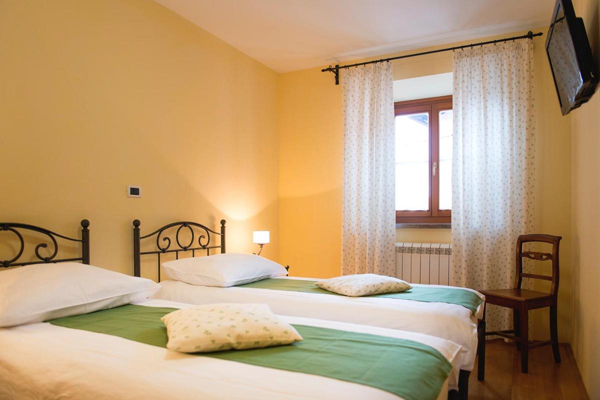 Two-Bedroom Apartment - Photo 2