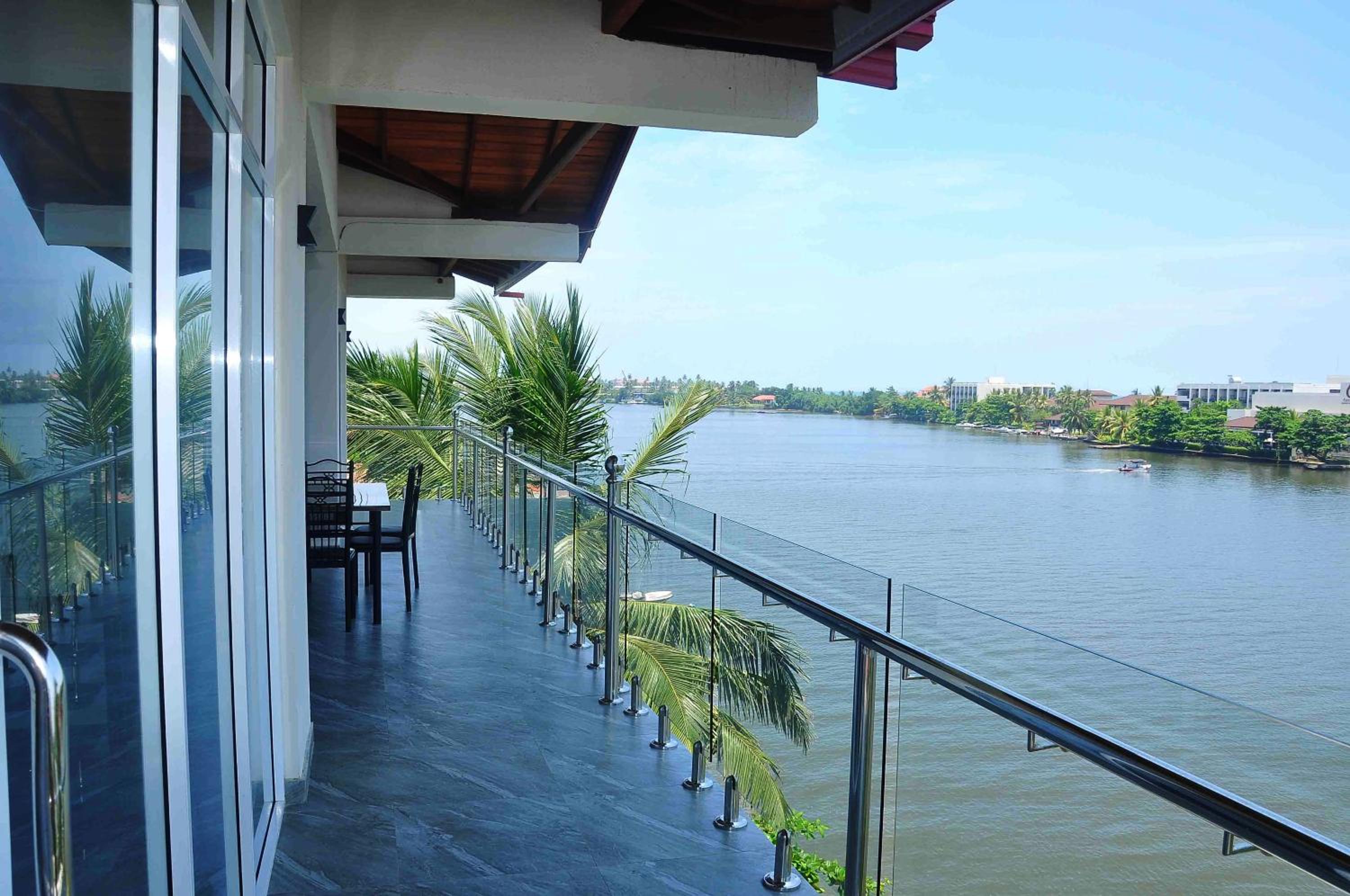 Studio Apartment with Sea View photo 3