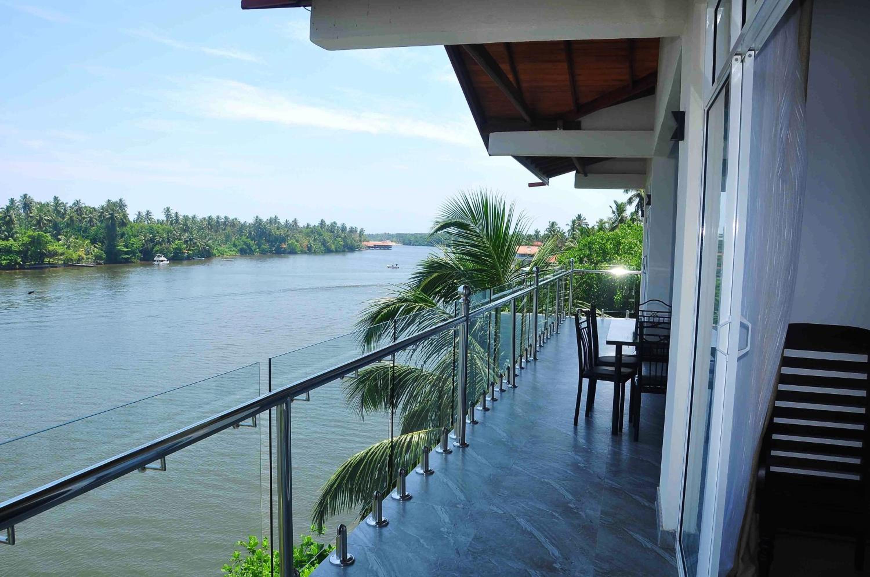 Studio Apartment with Sea View photo 2