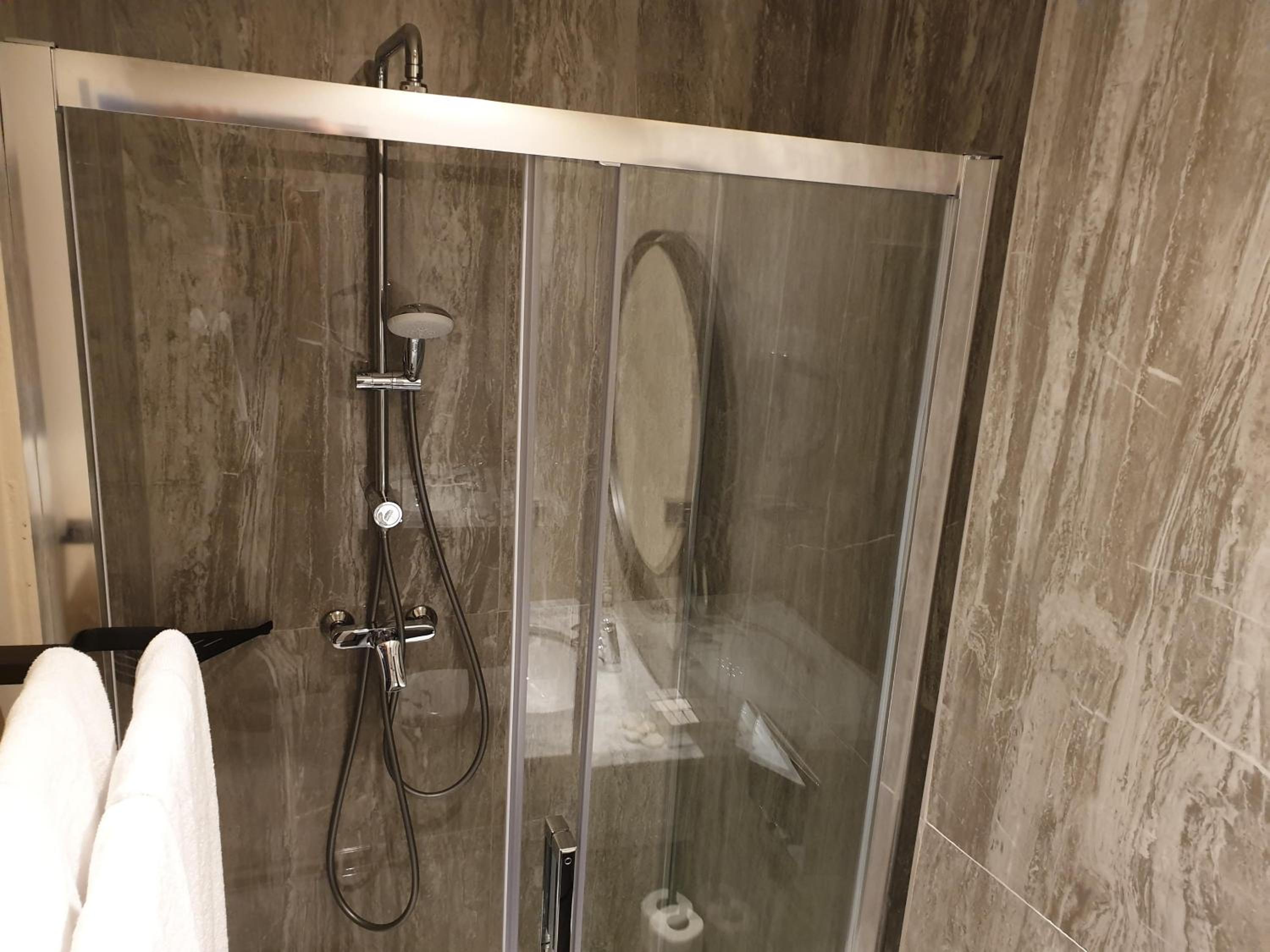 Standard Triple Room - Photo 8