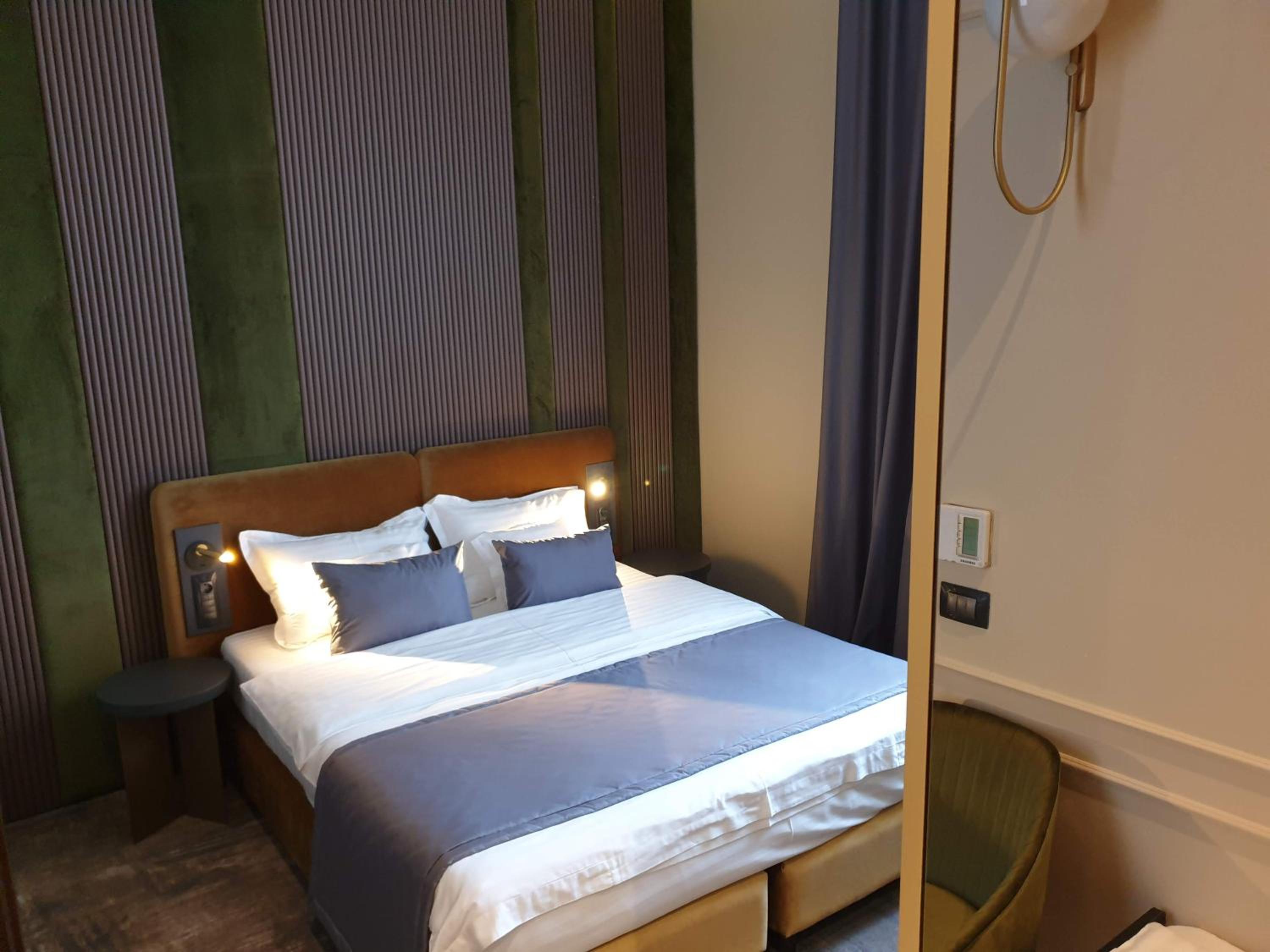 Standard Triple Room - Photo 10