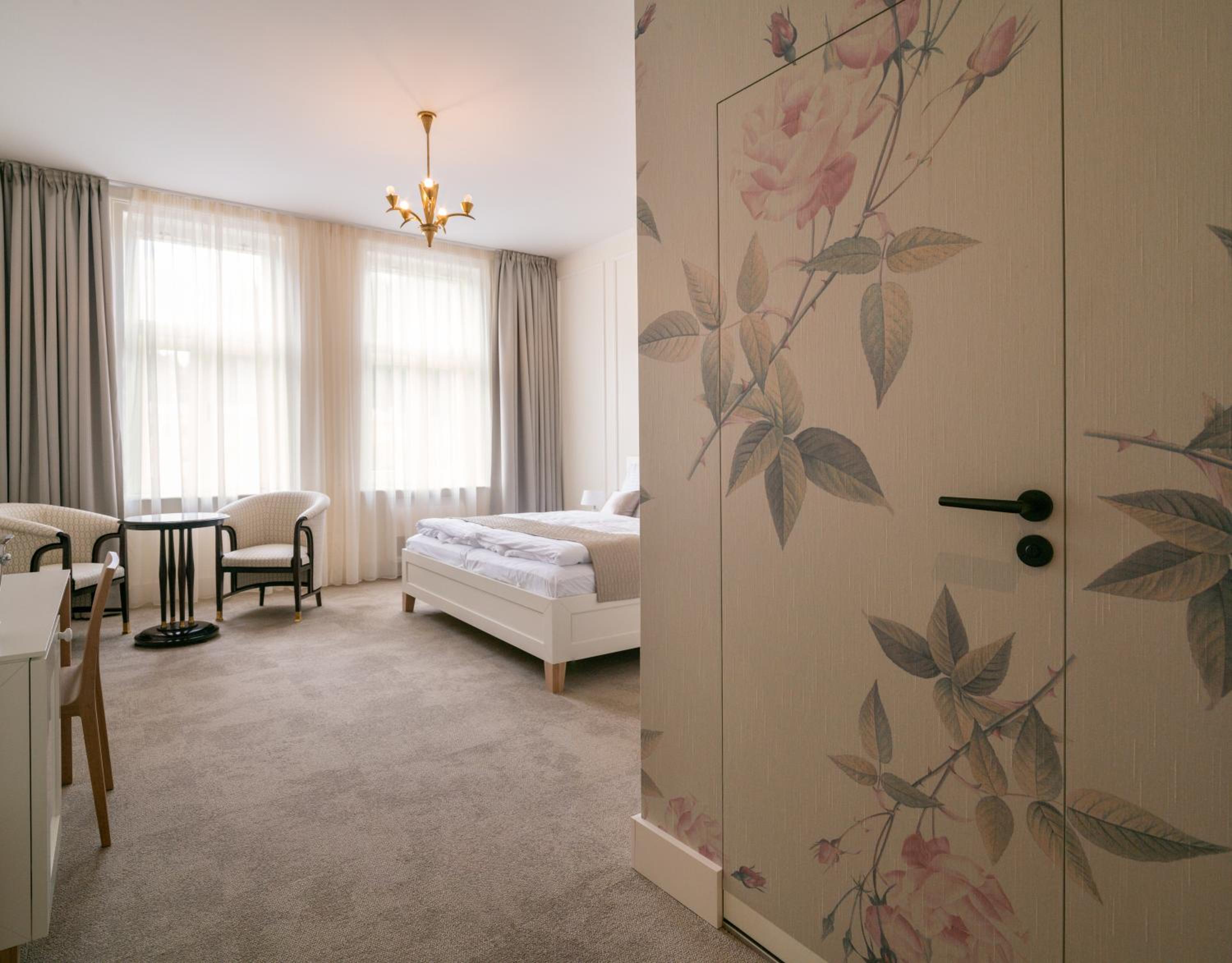 Superior King Room photo 3