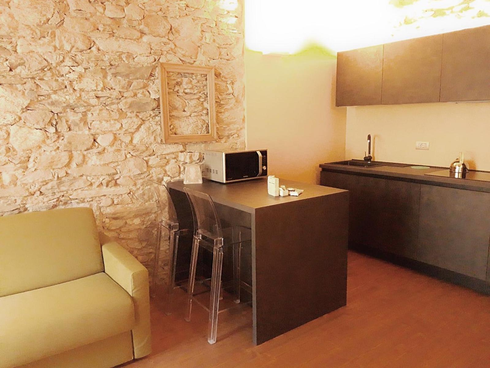 One-Bedroom House - Photo 11