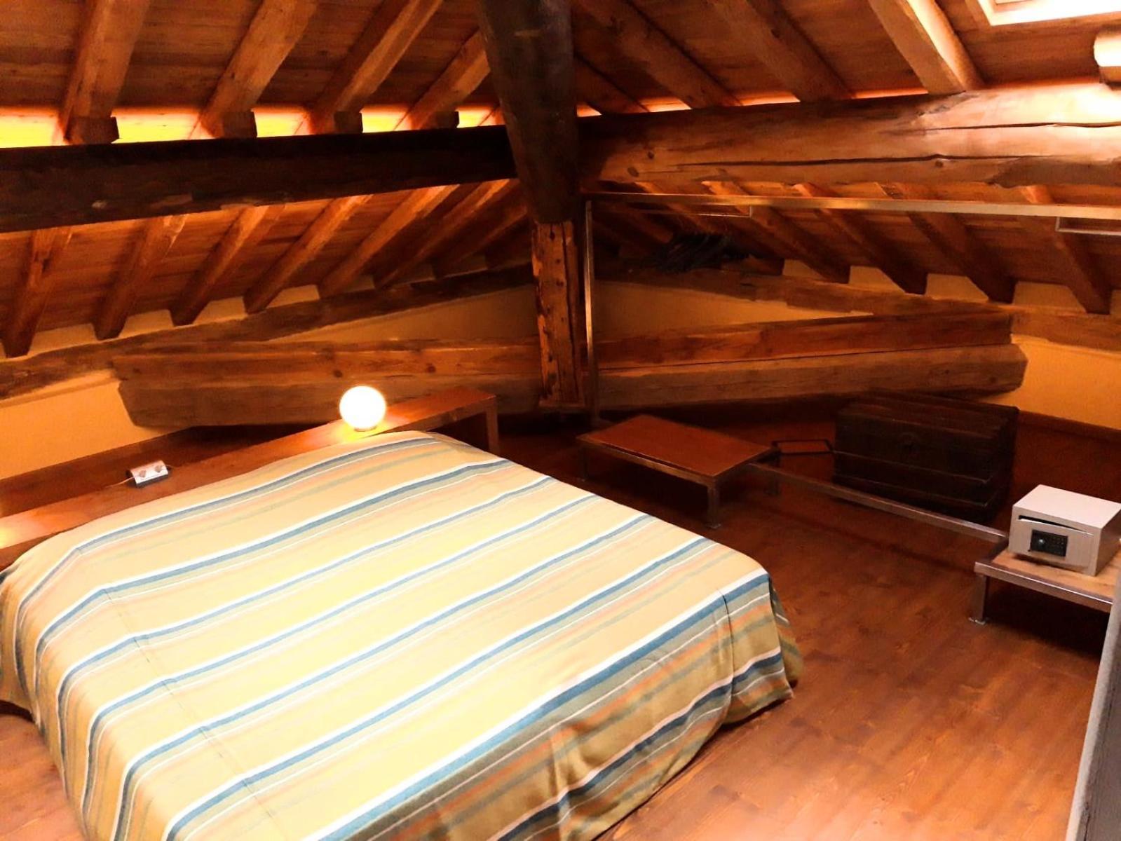 One-Bedroom House - Photo 5