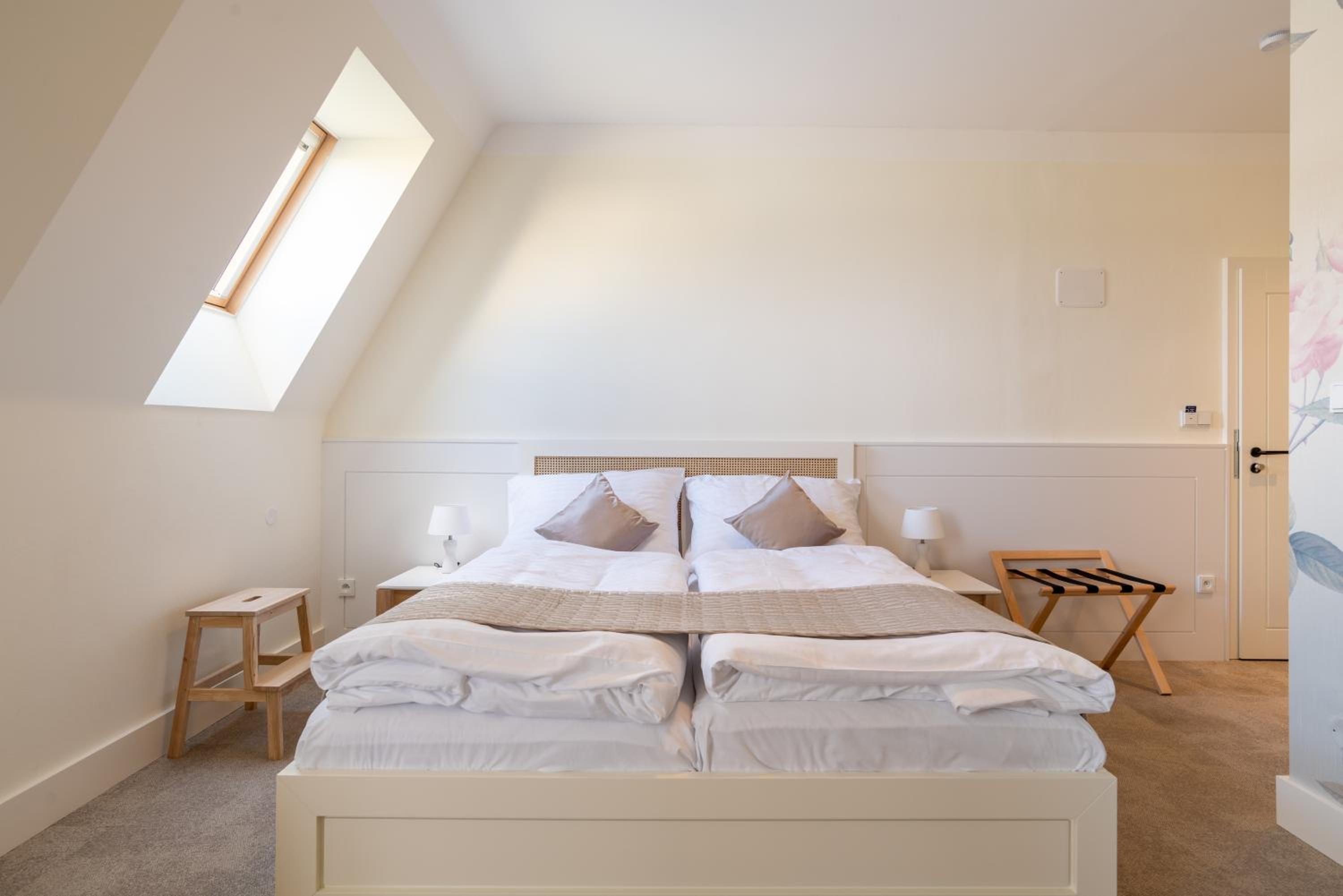 Double Room - Photo 6