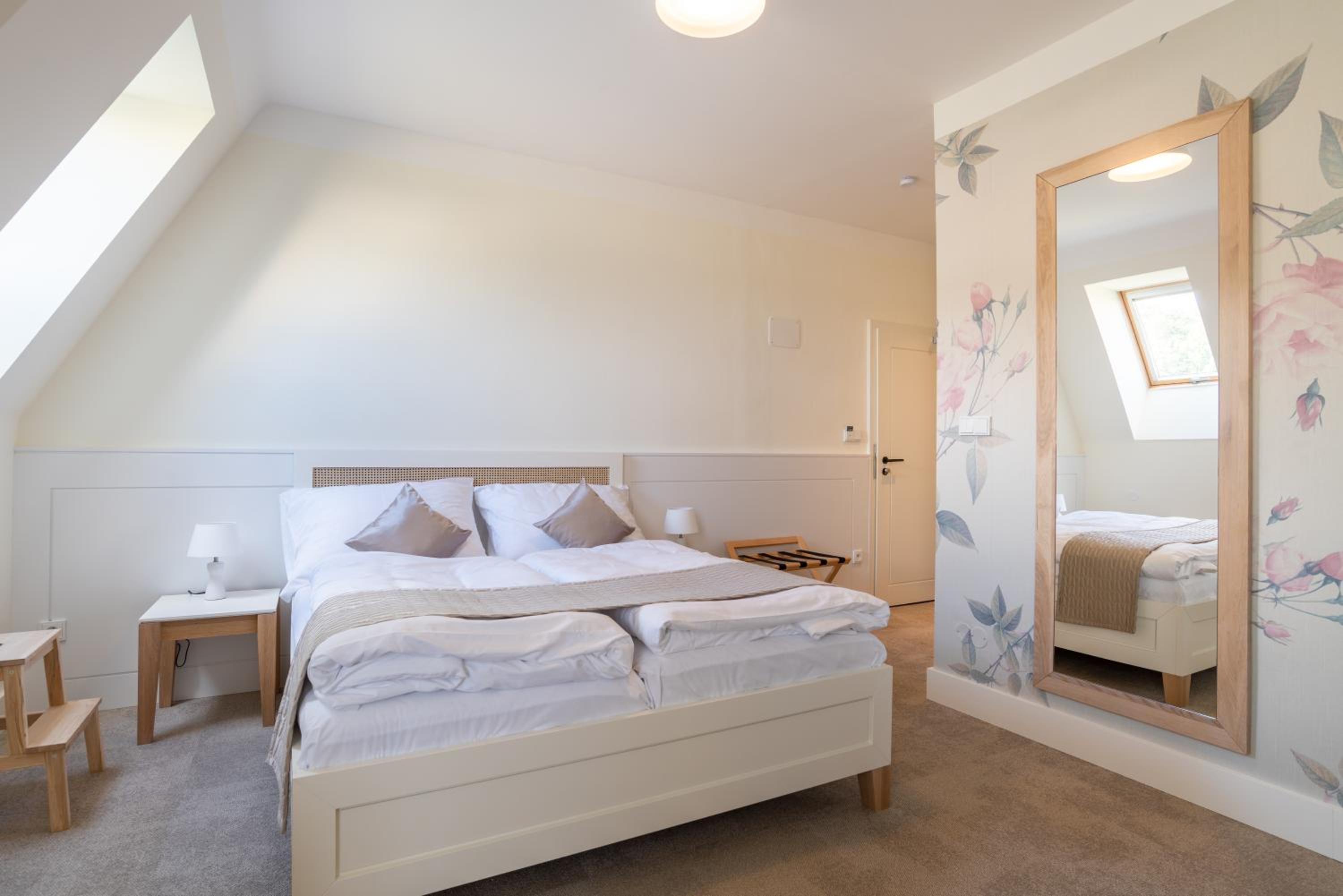 Double Room - Photo 5