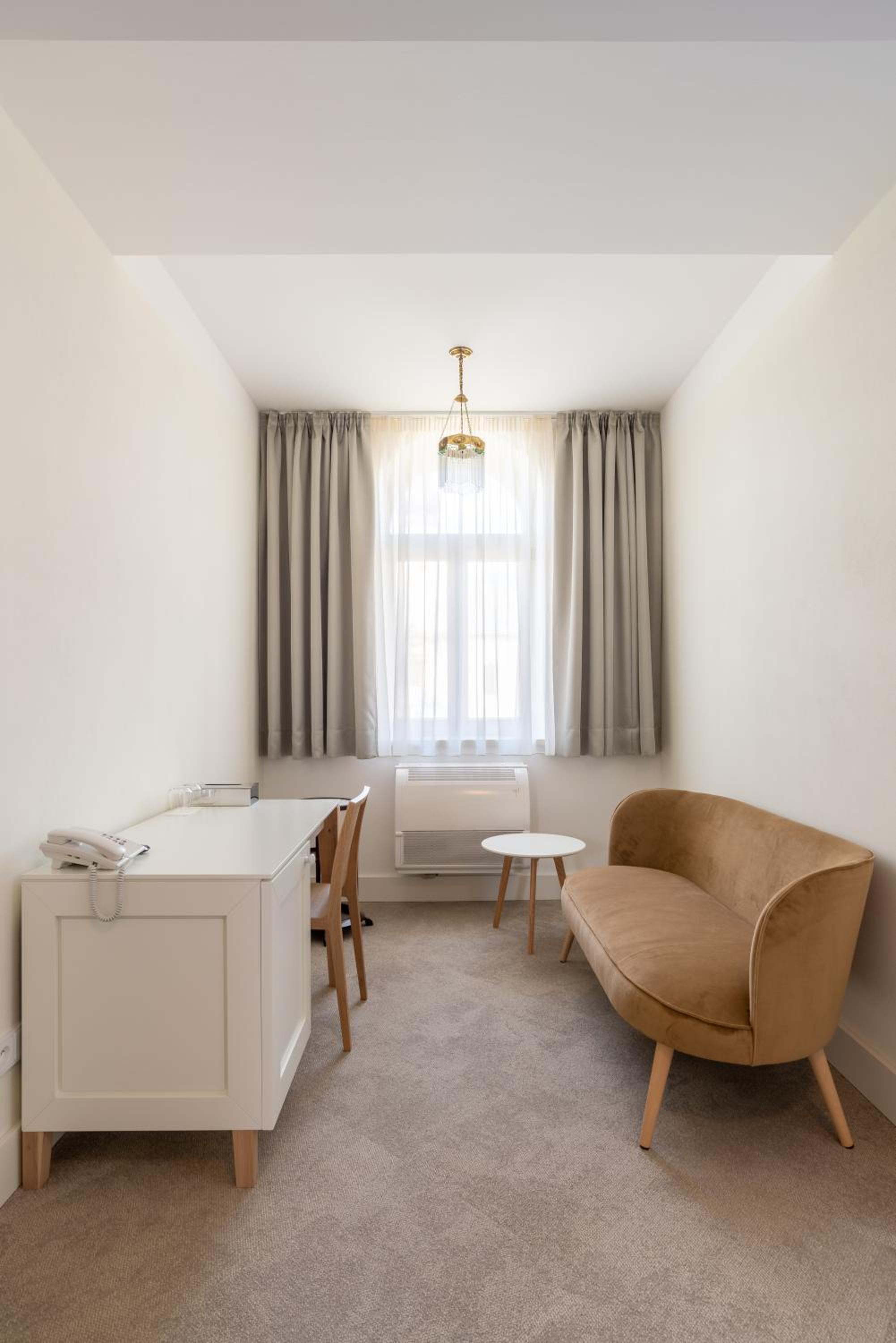 Double Room - Photo 4