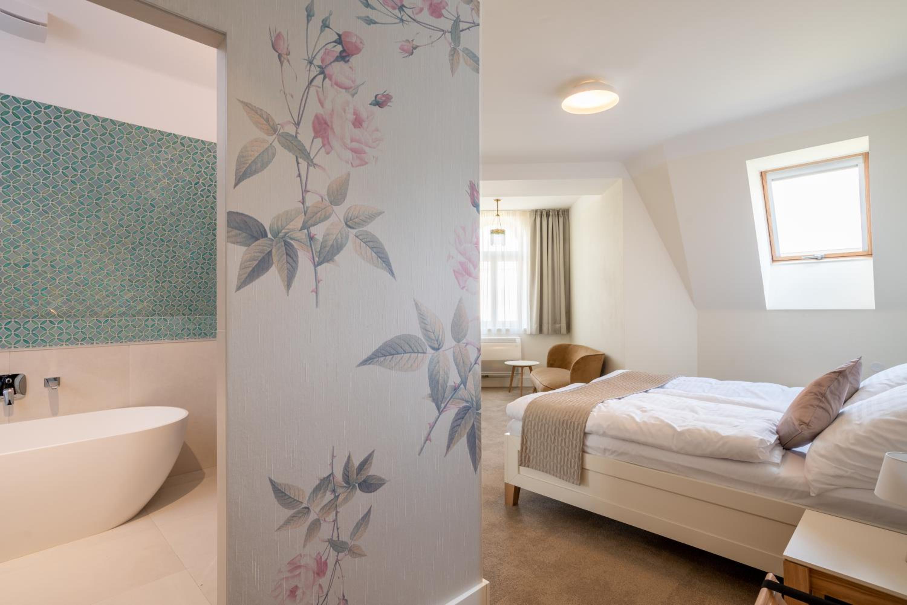 Double Room - Photo 3