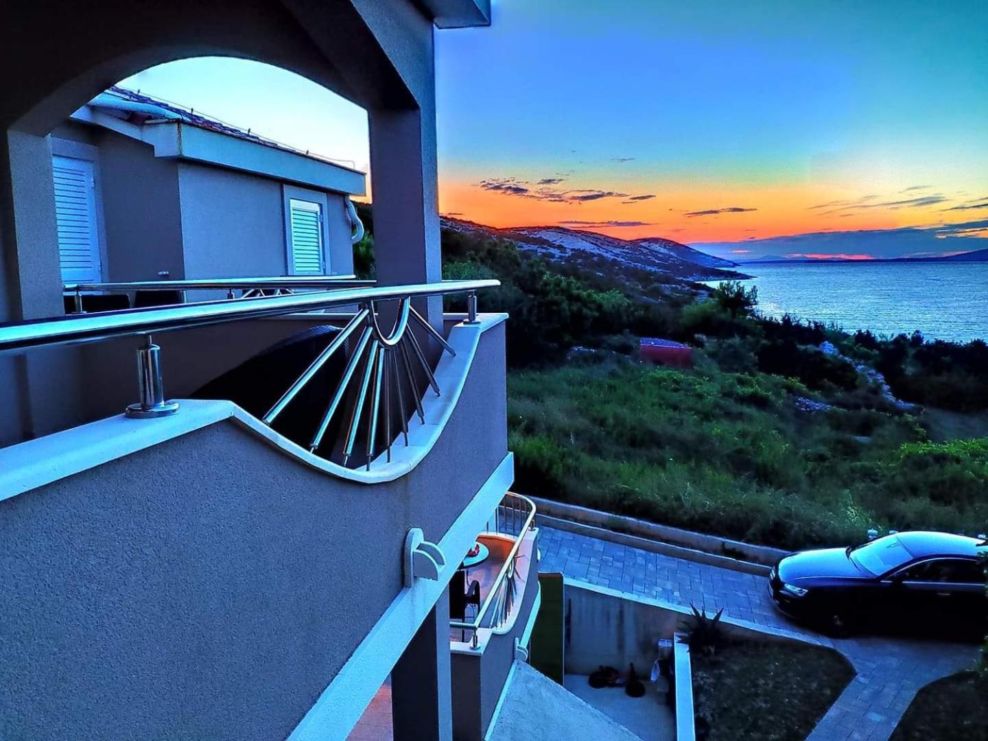 Apartment with Sea View photo 2