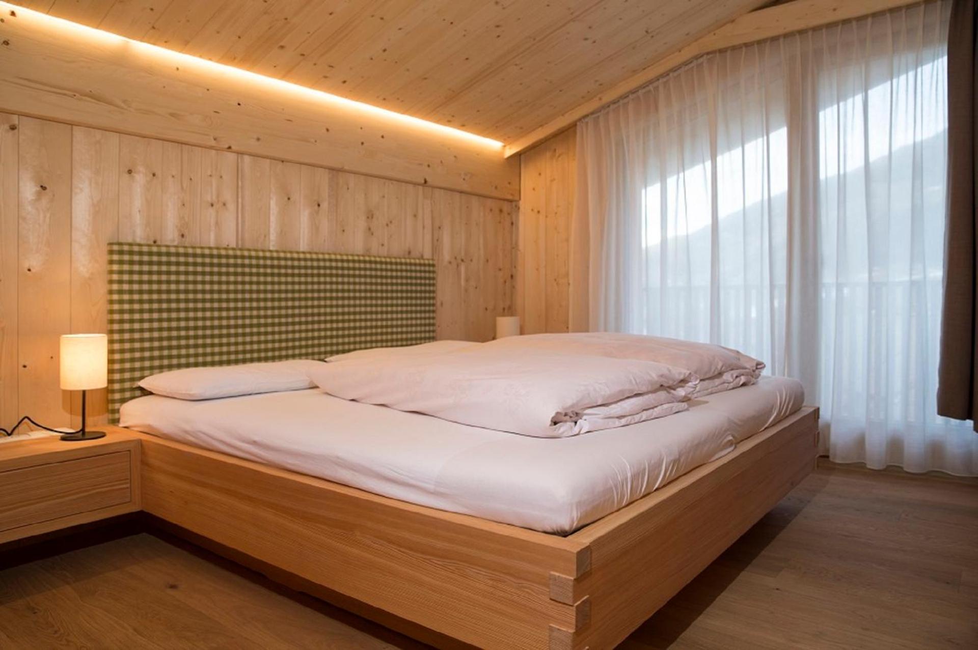 Deluxe Double Room with Balcony - Photo 1