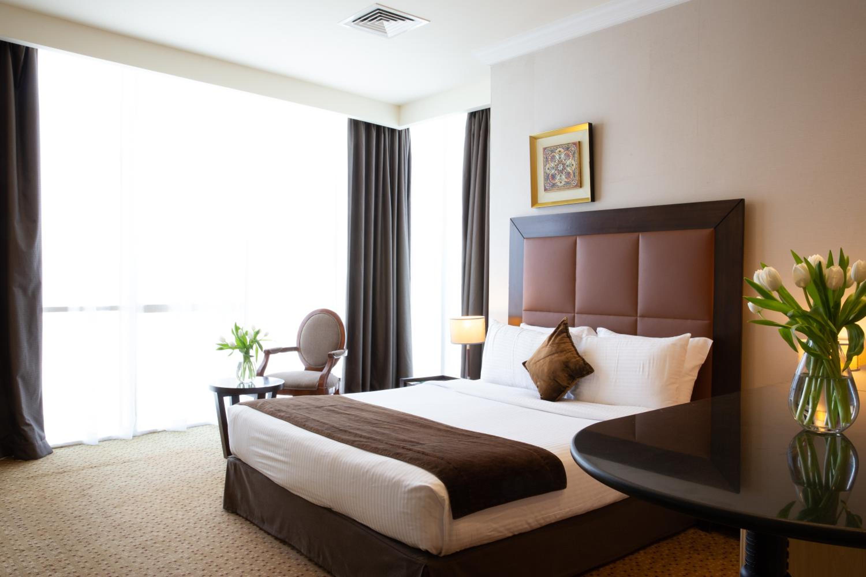 Deluxe Room - Photo 15