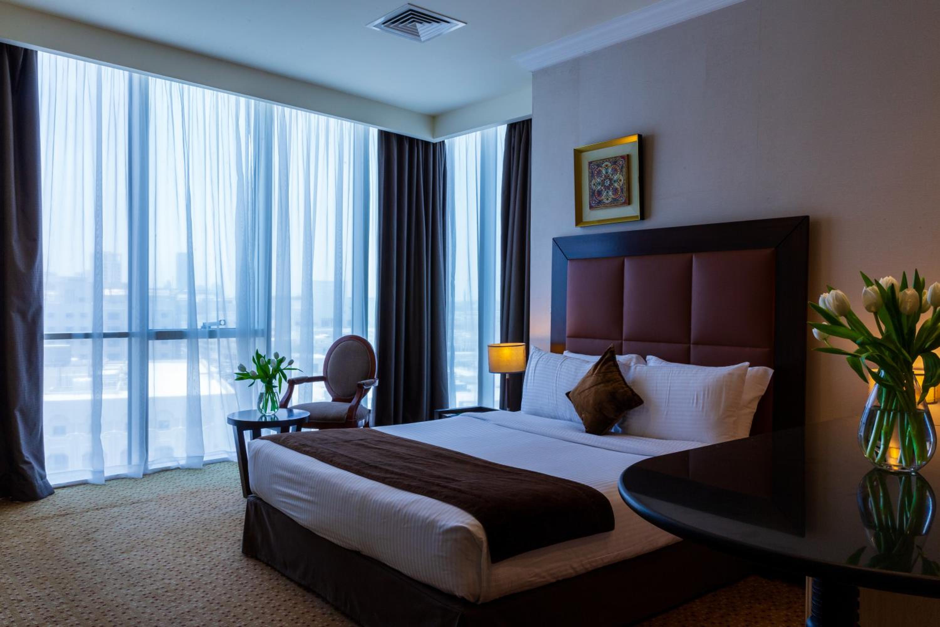 Deluxe Room - Photo 16