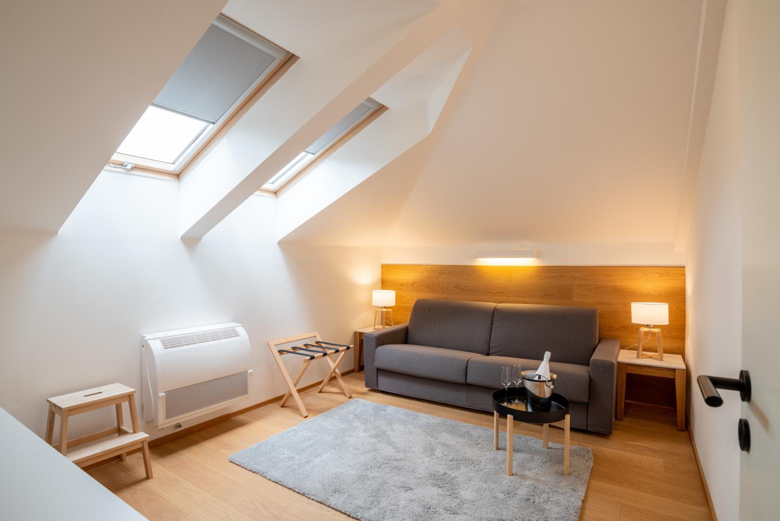 Apartment - Photo 2