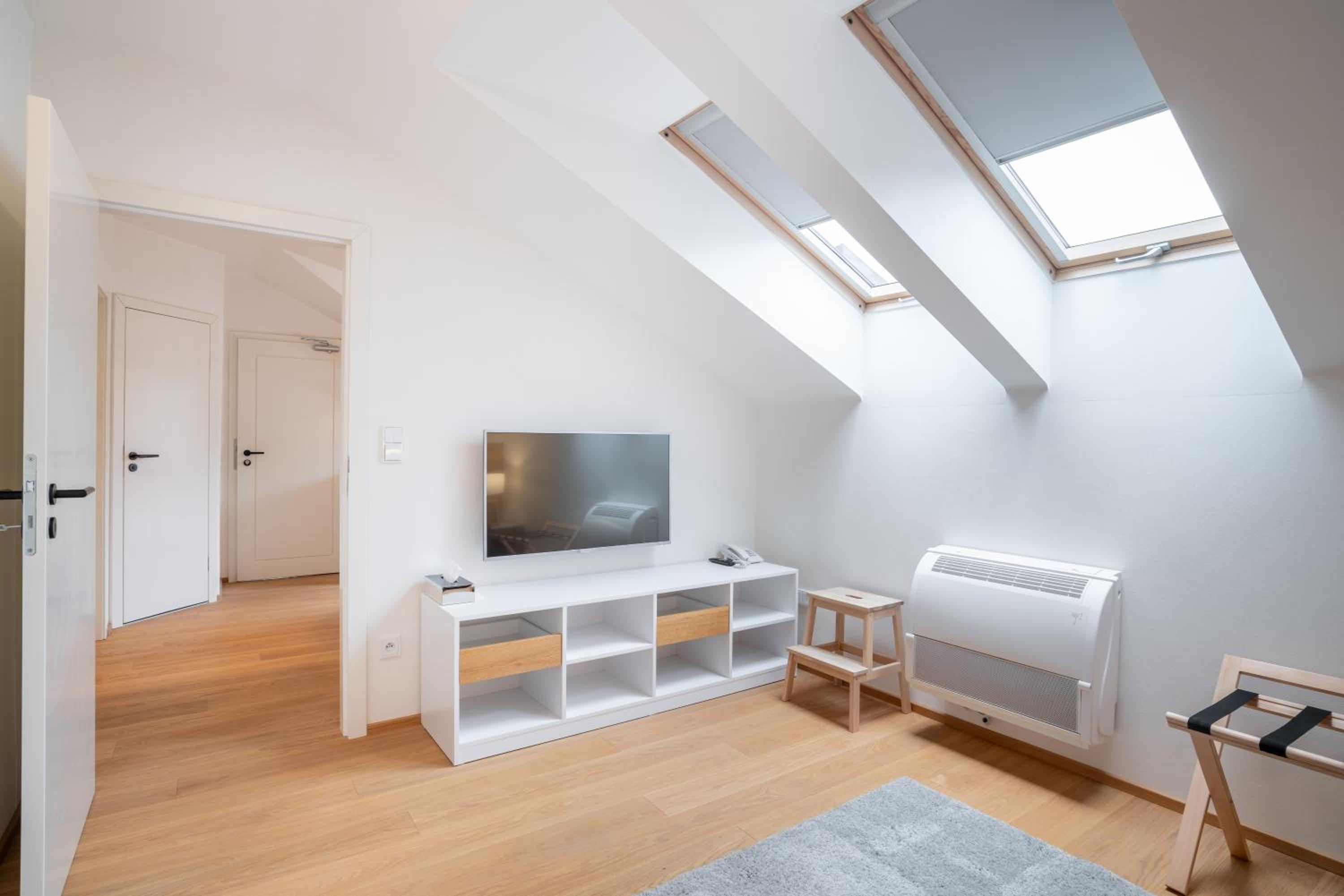 Apartment - Photo 3