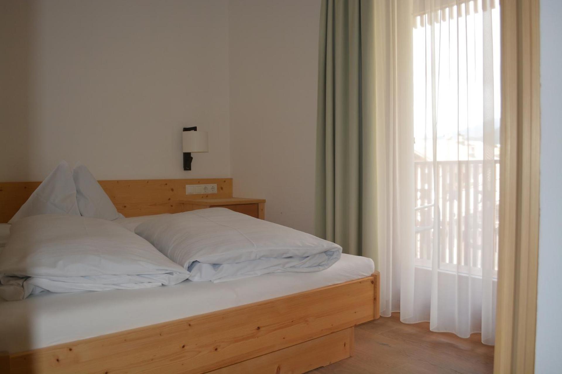 Suite with Balcony - Photo 3