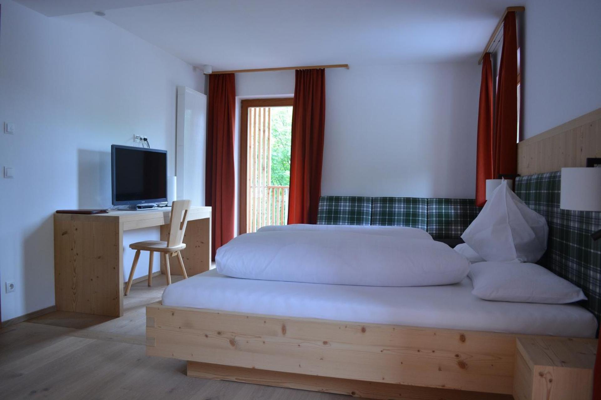 Suite with Balcony - Photo 5