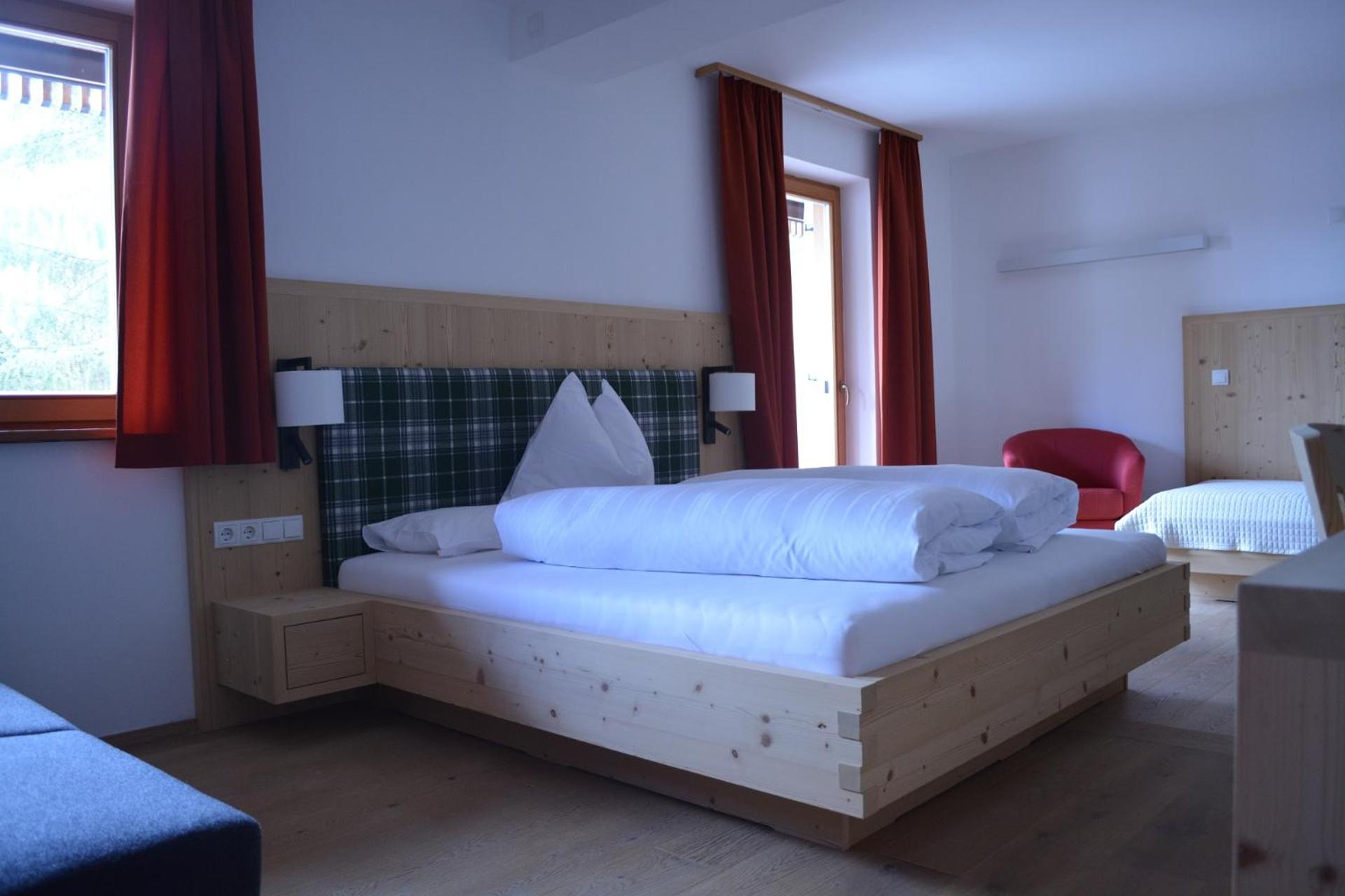 Suite with Balcony - Photo 6