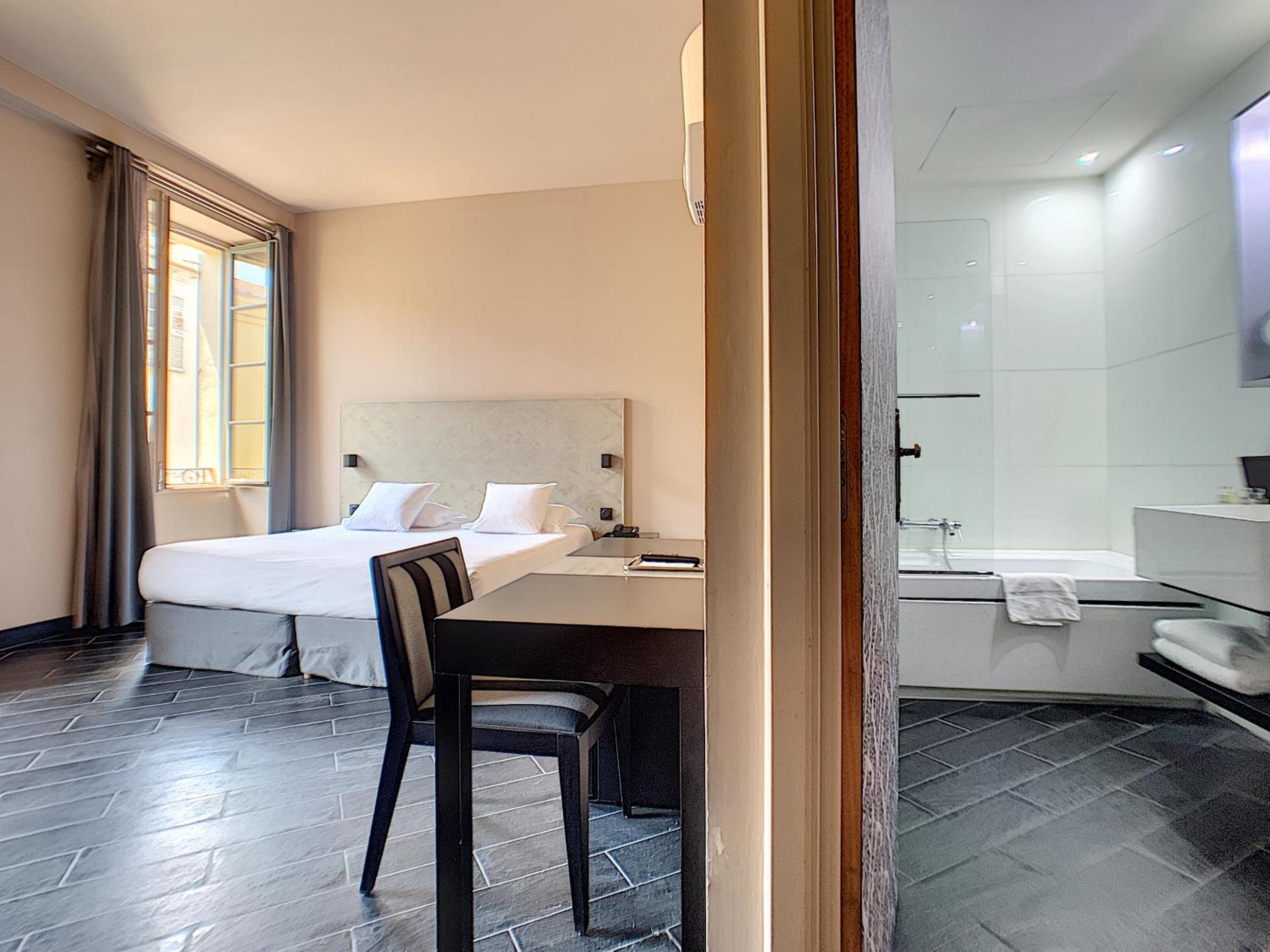 Superior Double Room photo 2