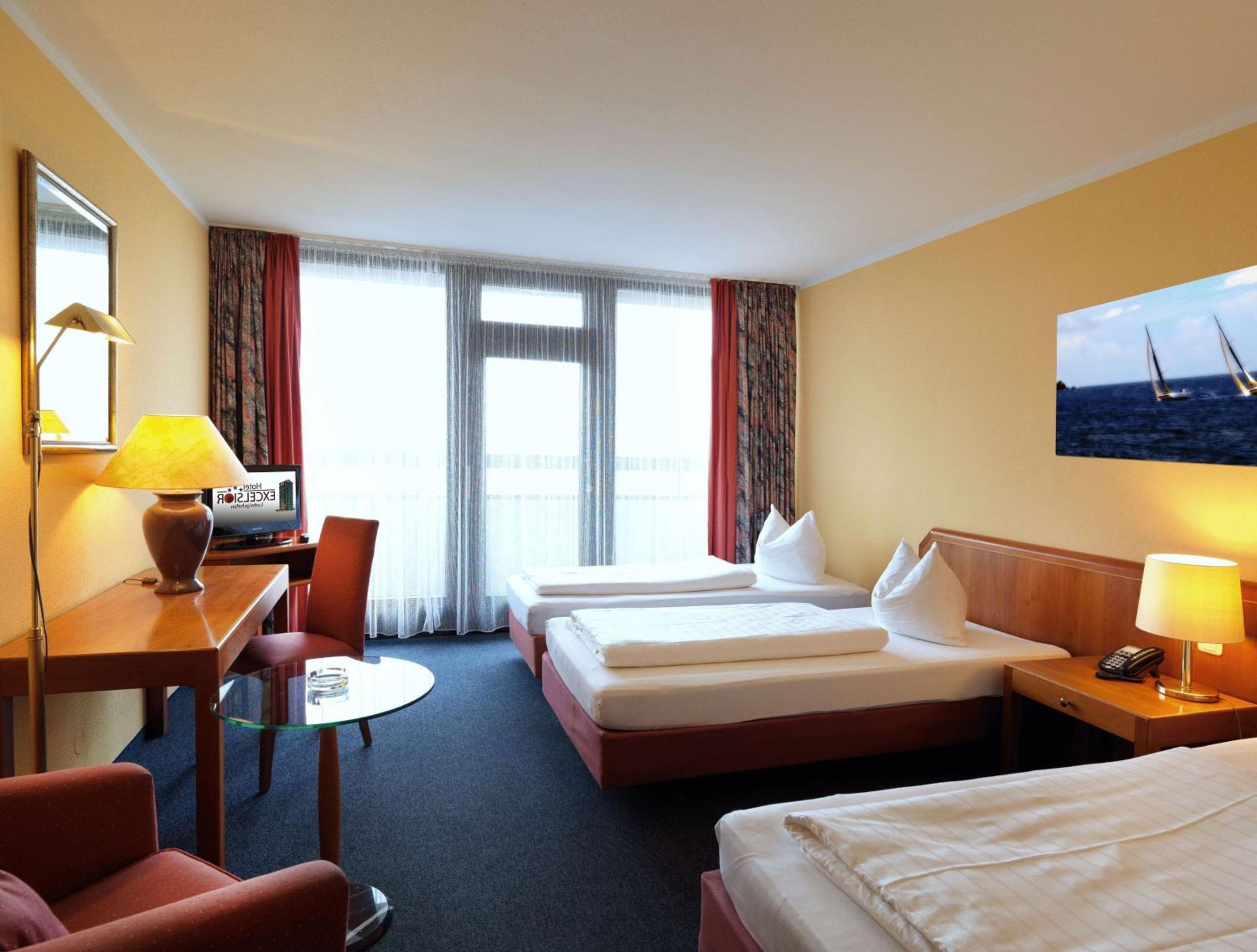 Standard Triple Room photo 3