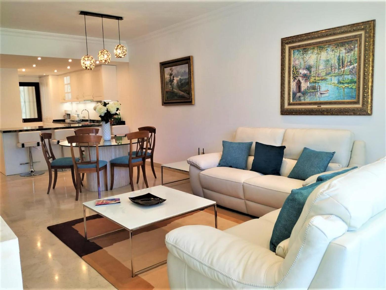 Two-Bedroom Classic Apartment - Photo 3