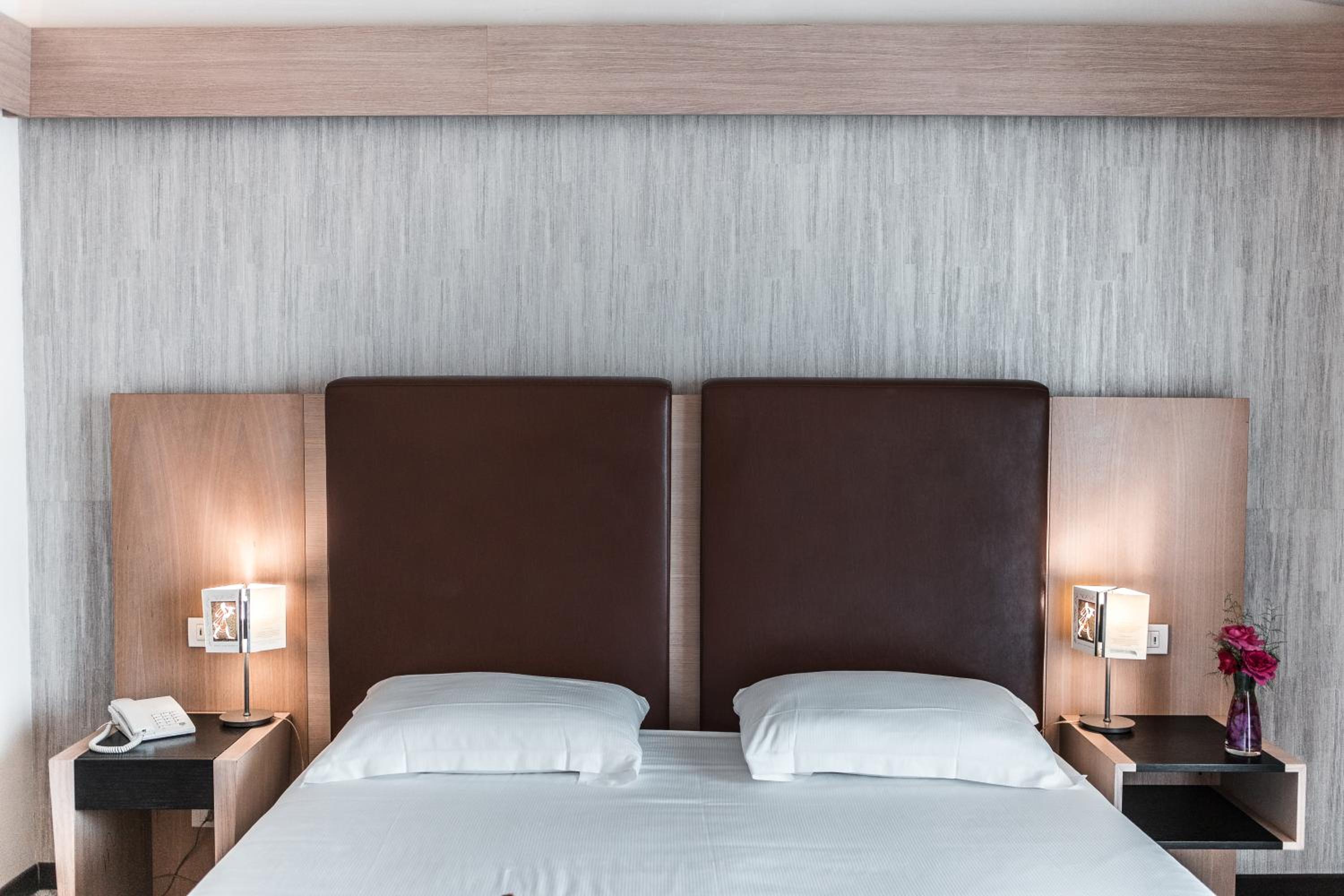 Standard Double or Twin Room photo 1