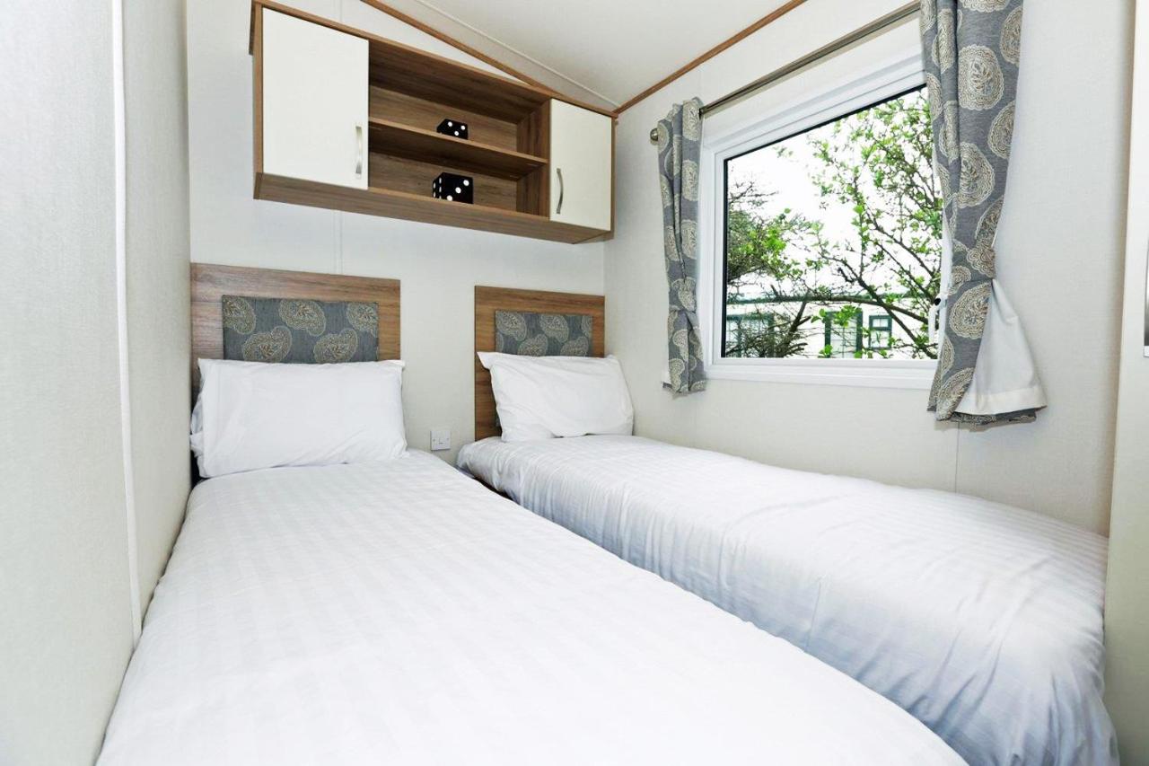 Mobile Home photo 1