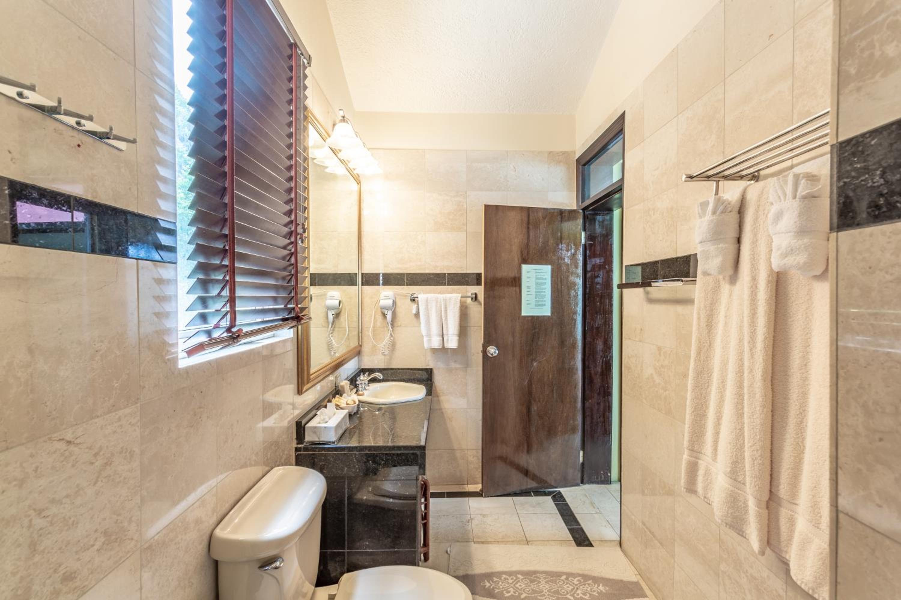 Cliff Side Junior Suite