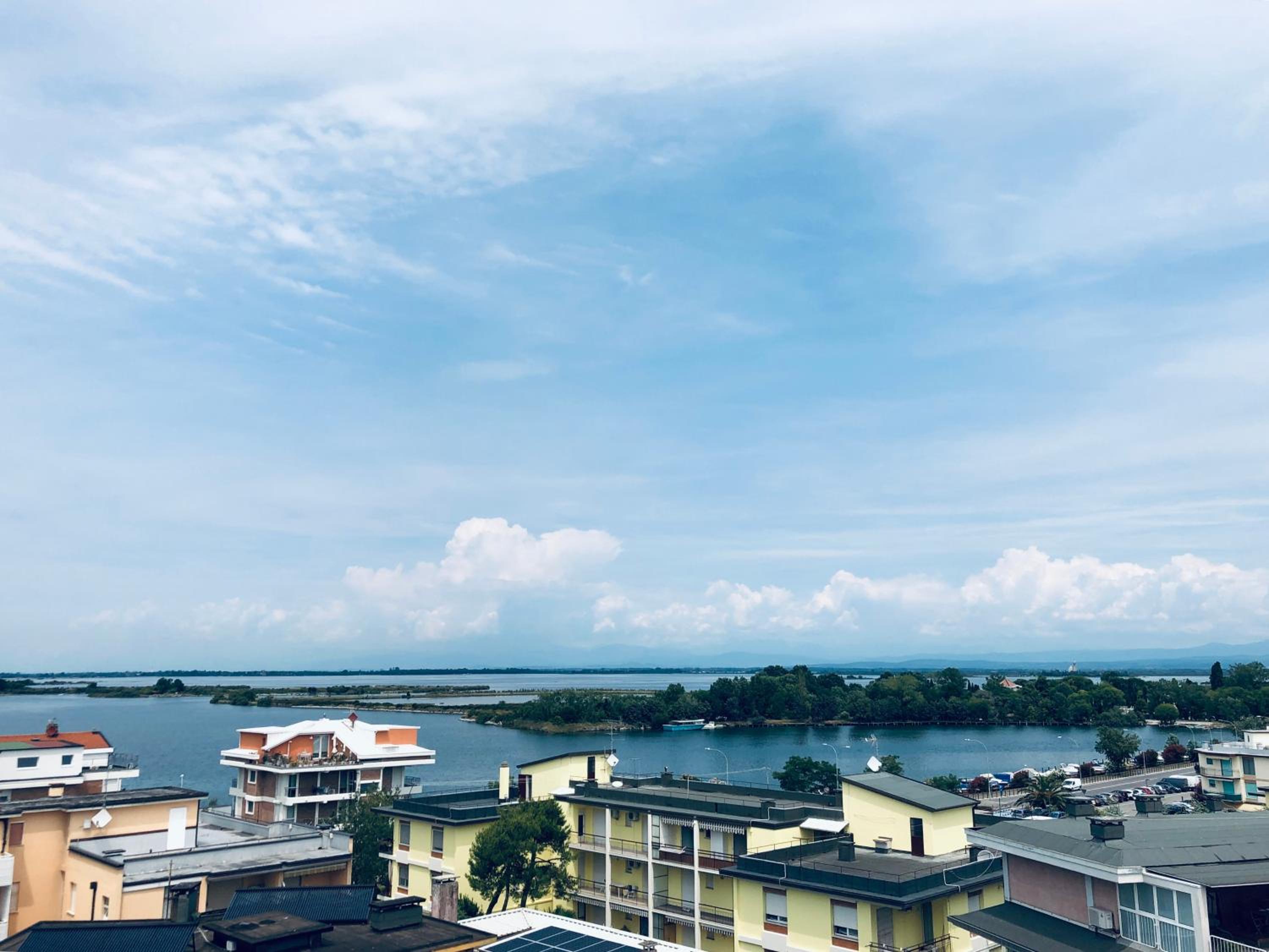 Suite with View - Photo 4