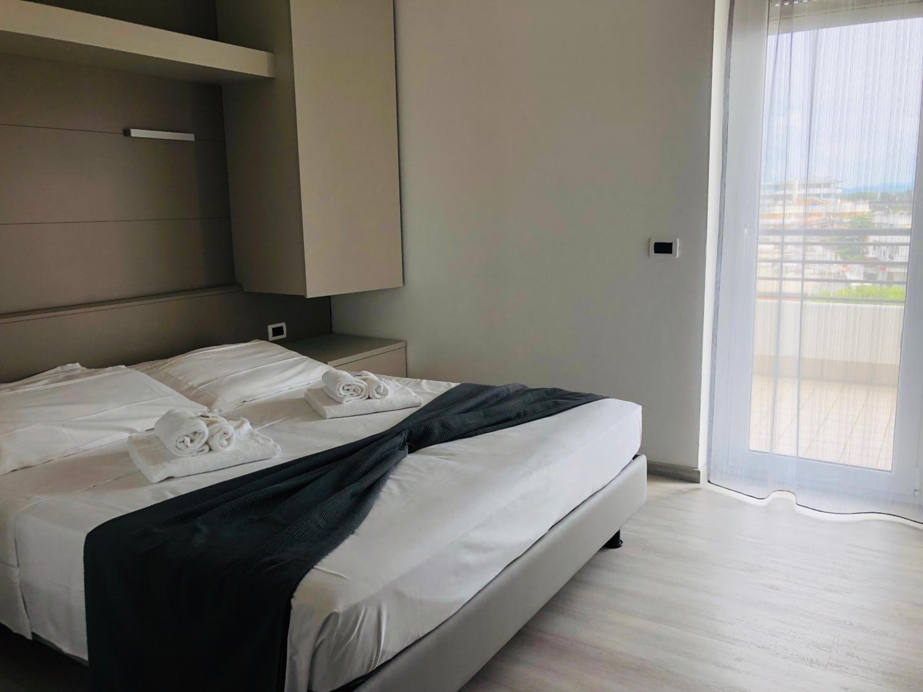Suite with View - Photo 16