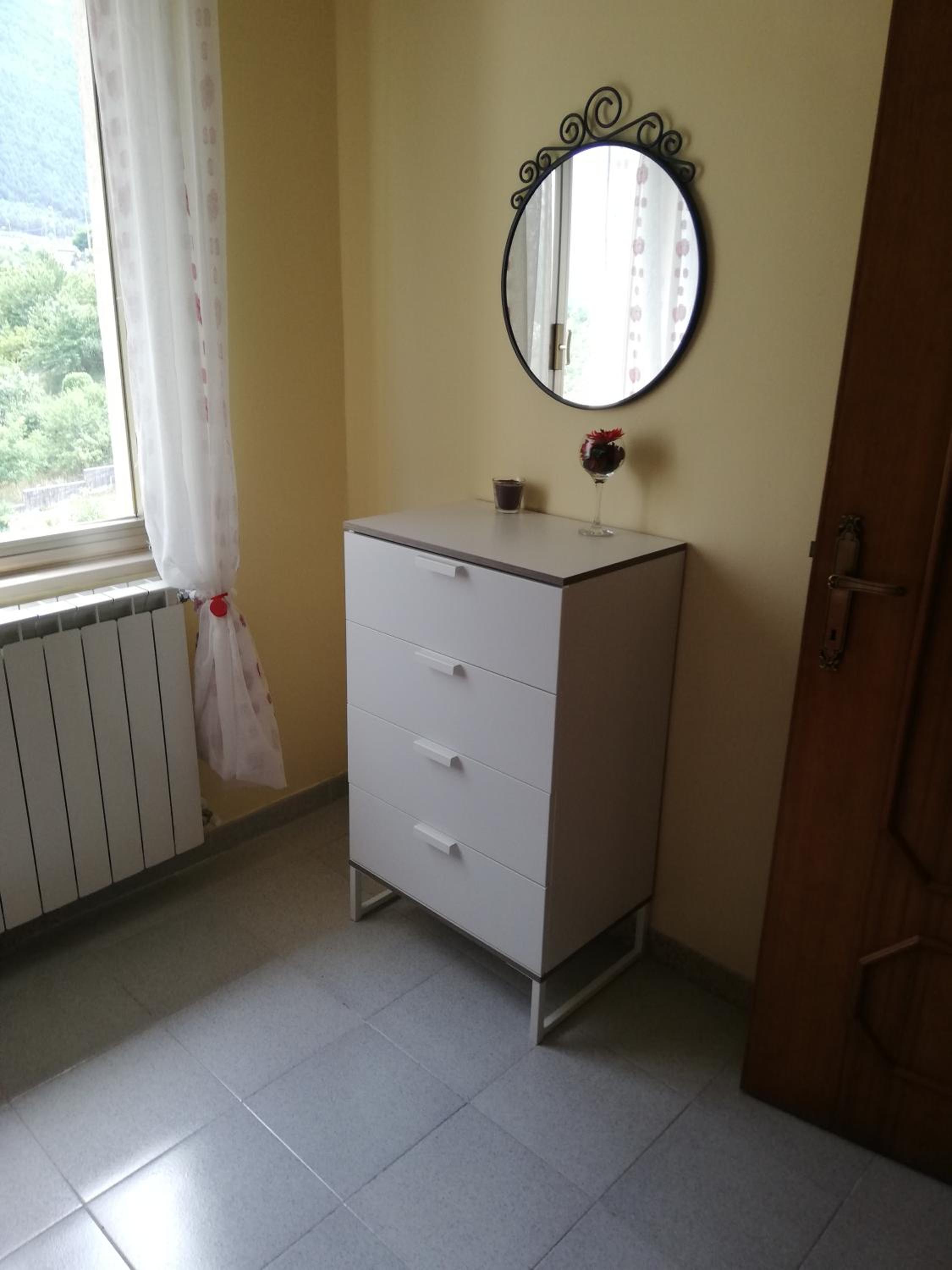 Two-Bedroom Apartment - Photo 2