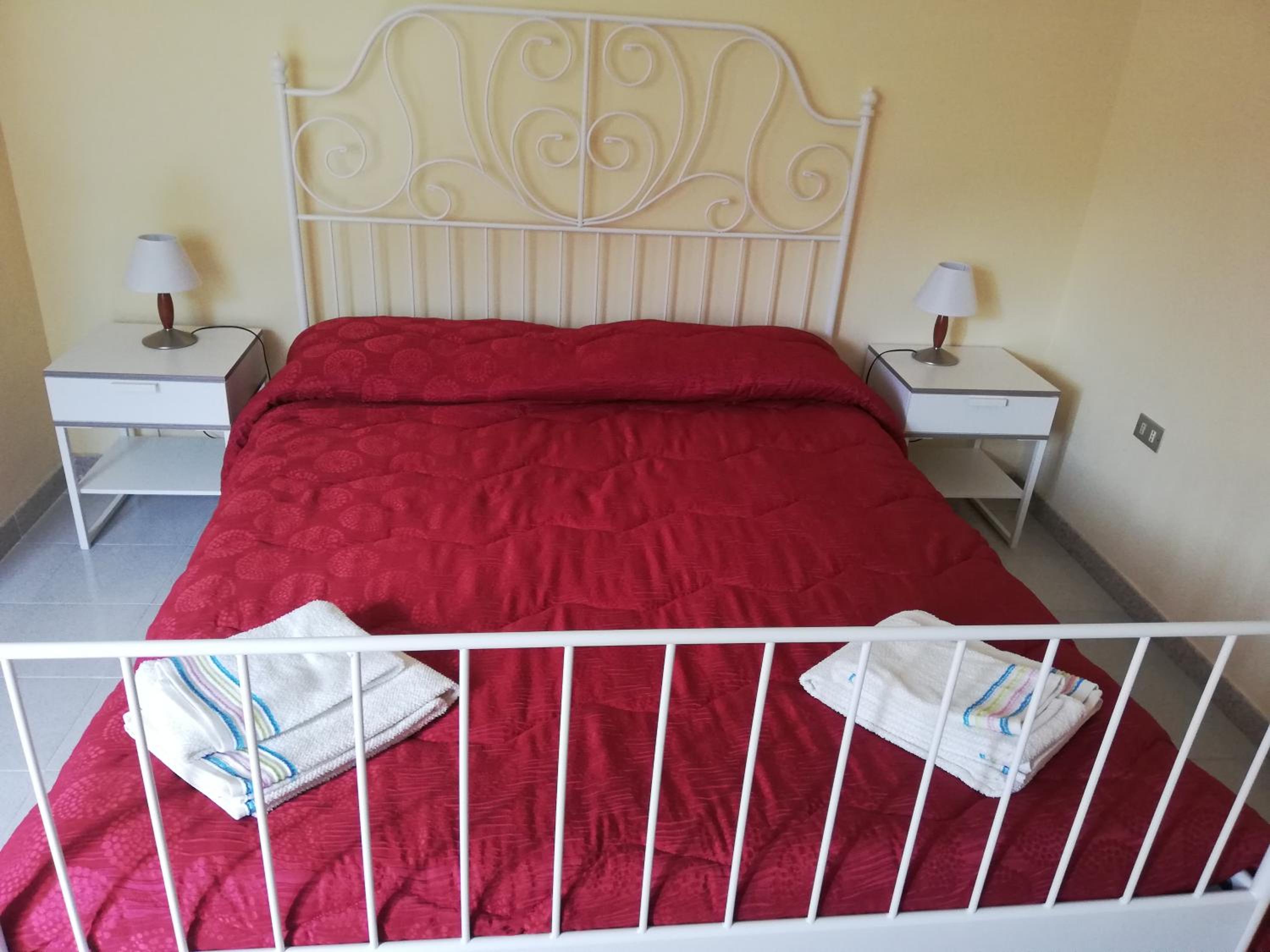 Two-Bedroom Apartment - Photo 12