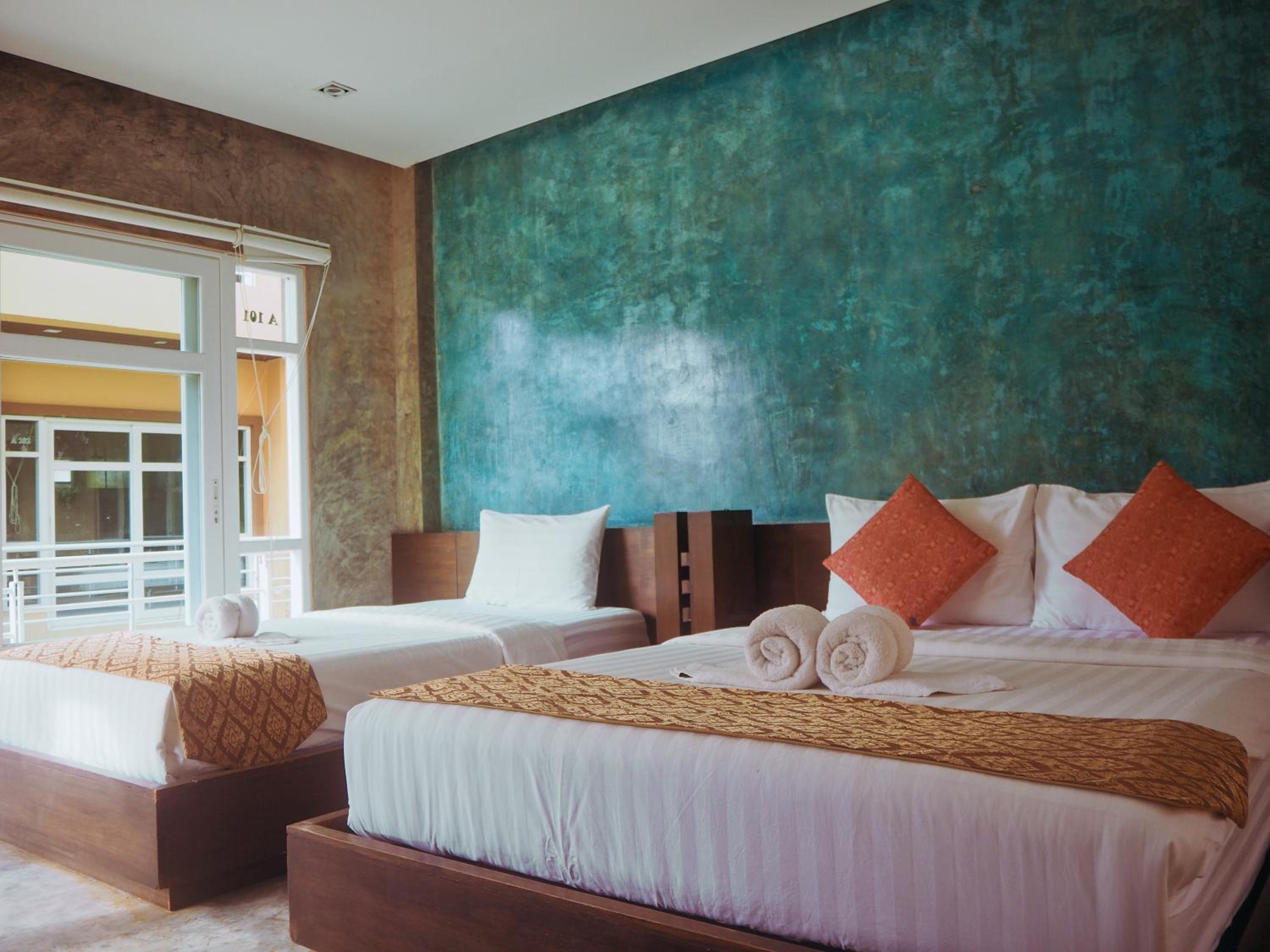 Deluxe Double or Twin Room photo 3