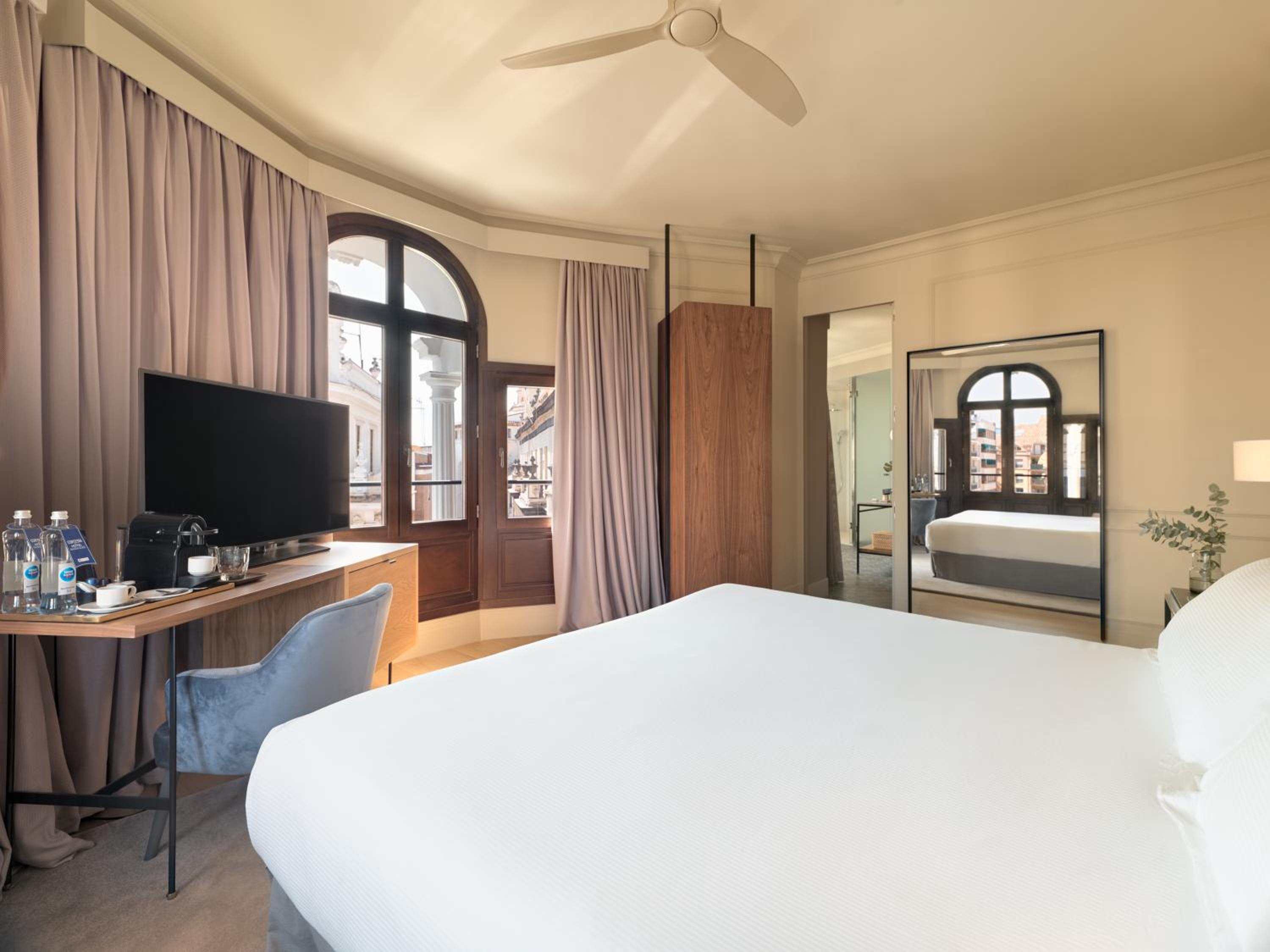 Habitación Doble o Twin con Vista a la Ciudad
