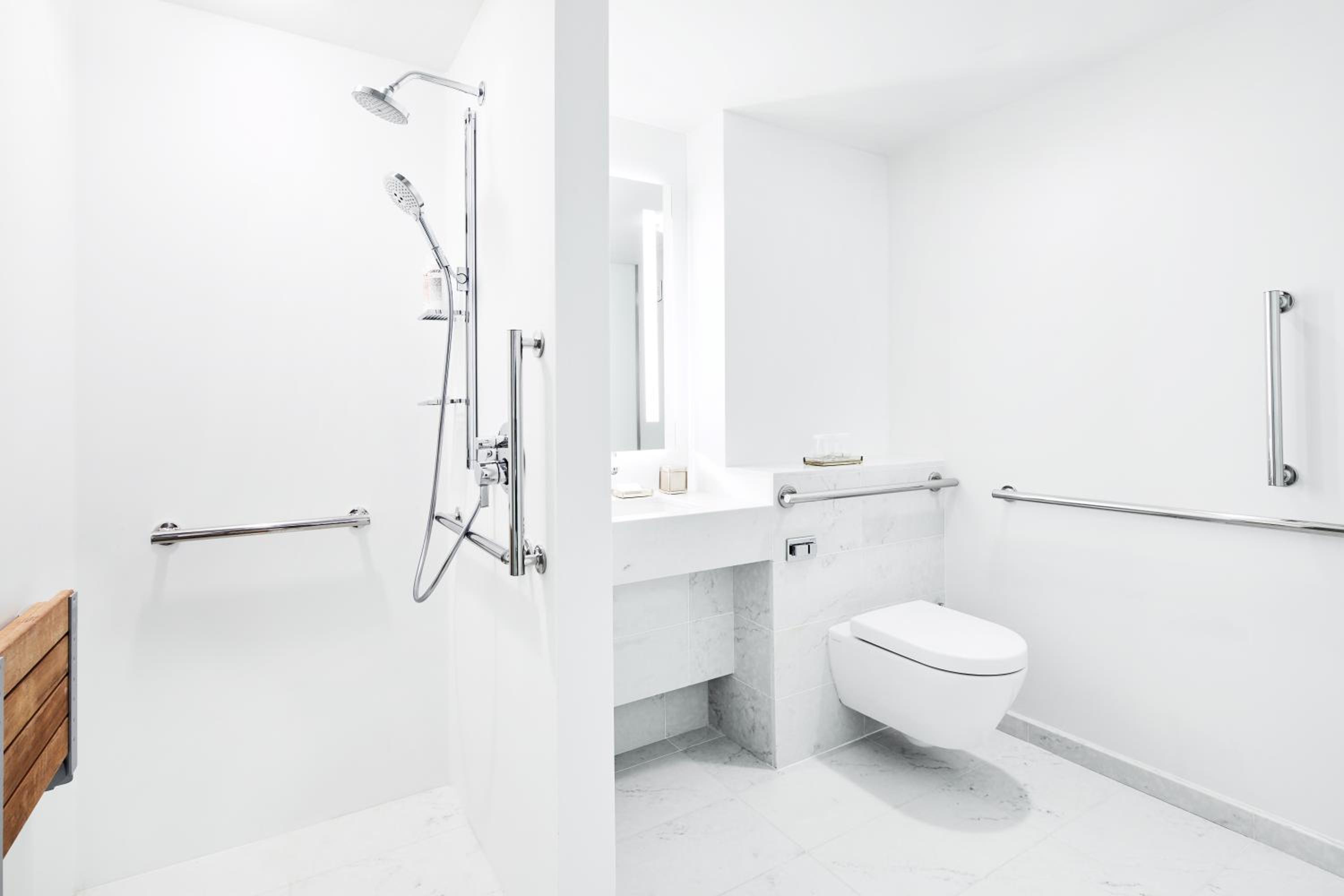 Mobility Accessible Premier Room - Photo 2