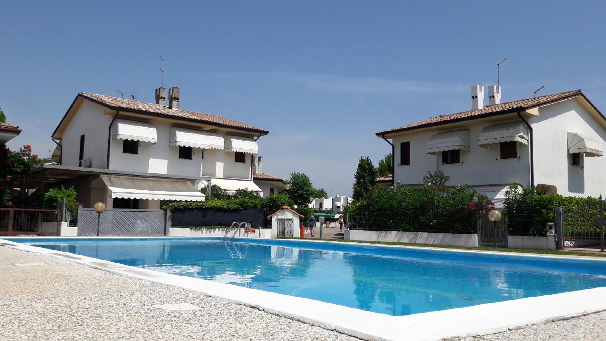 Deluxe Villa photo 2