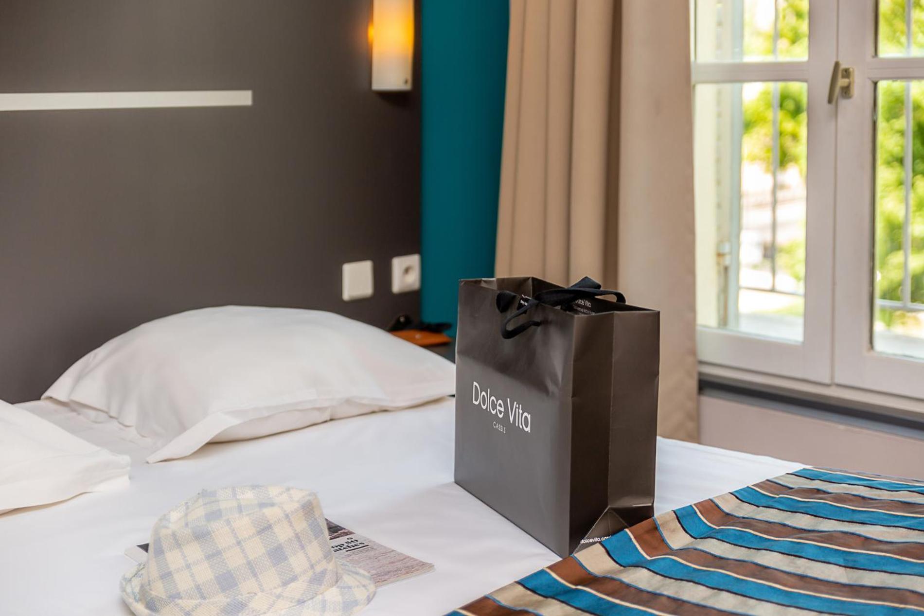 Standard Double Room - Photo 6