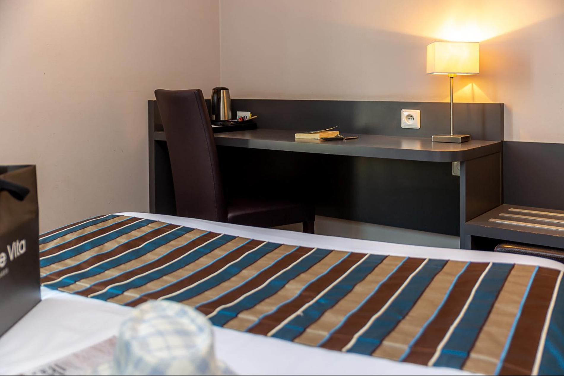 Standard Double Room - Photo 4