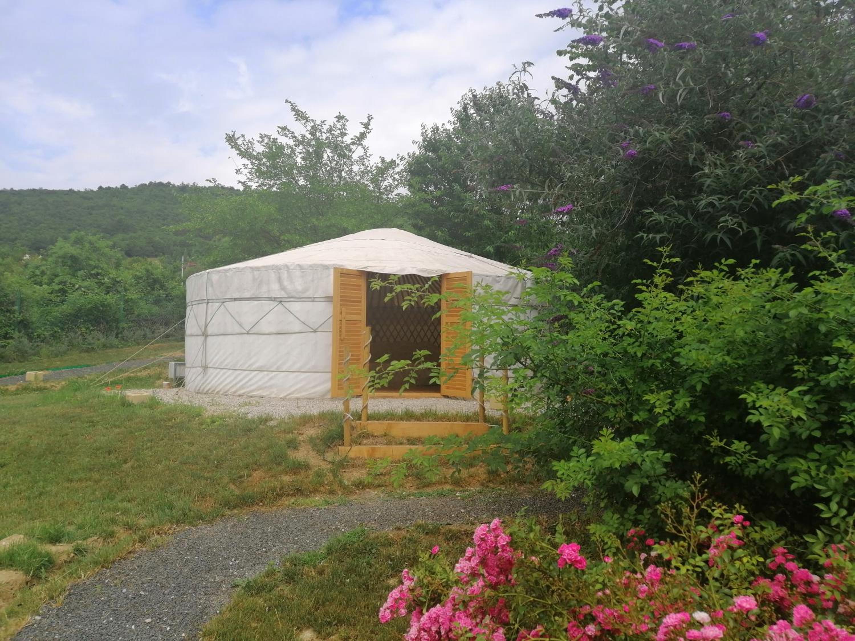 Quadruple Tent - Photo 2