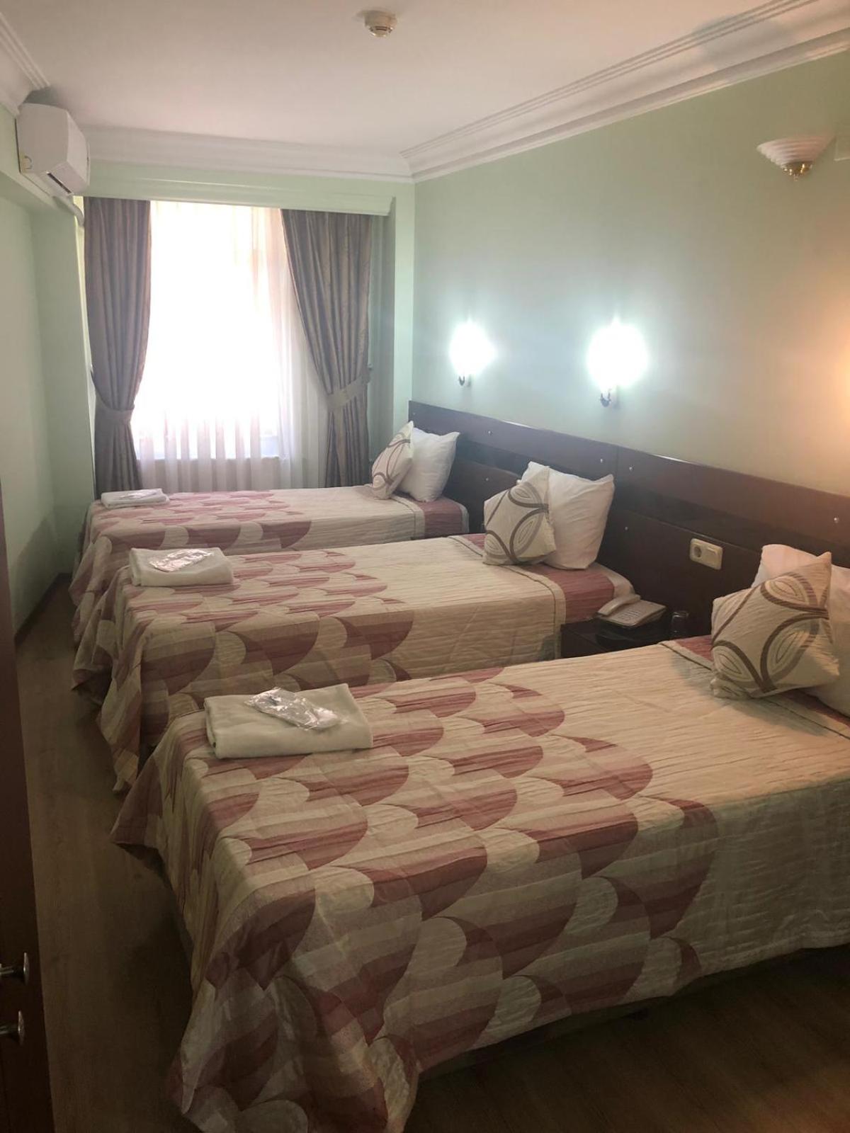 Standard Triple Room photo 2