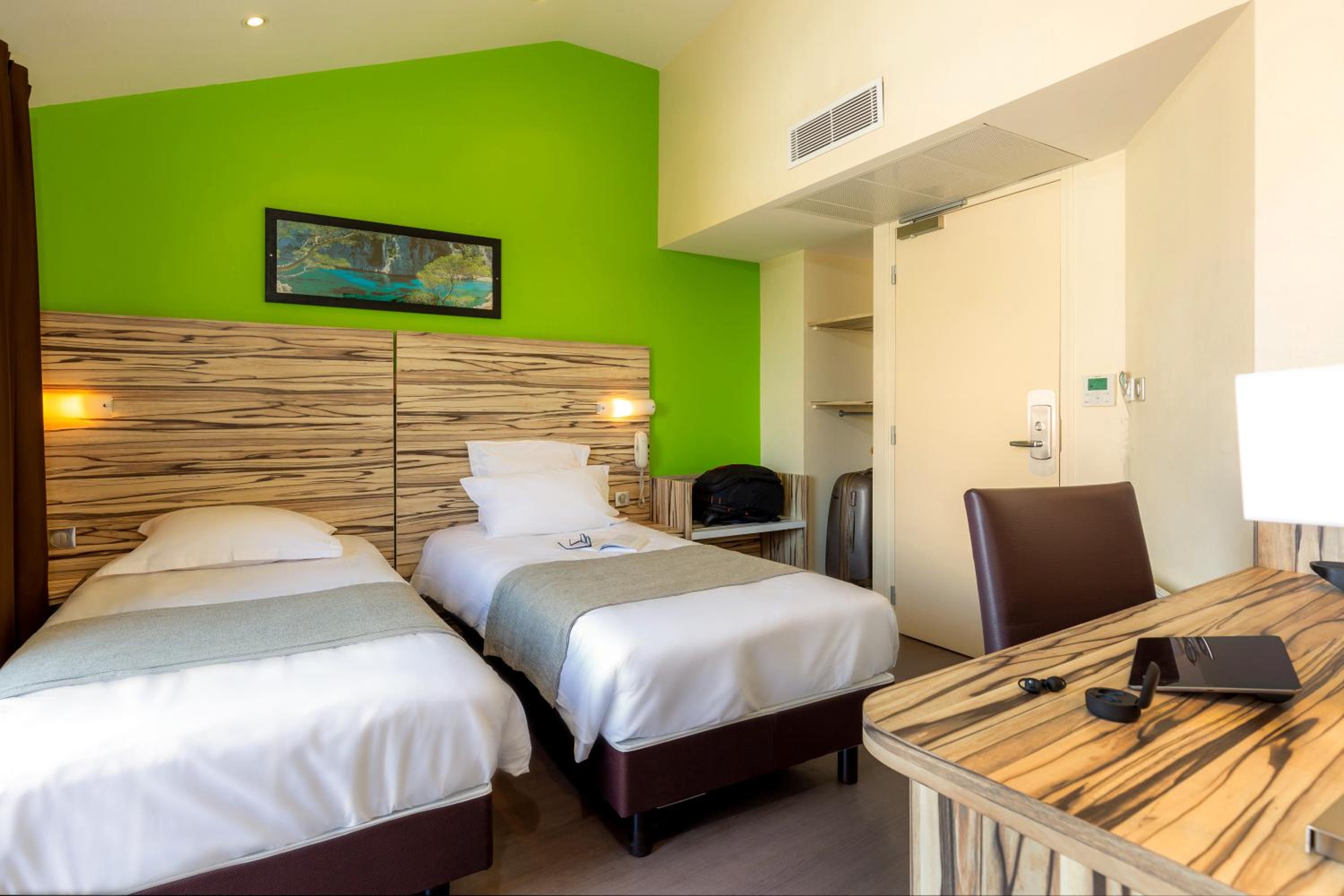 Comfort Twin Room - Photo 7