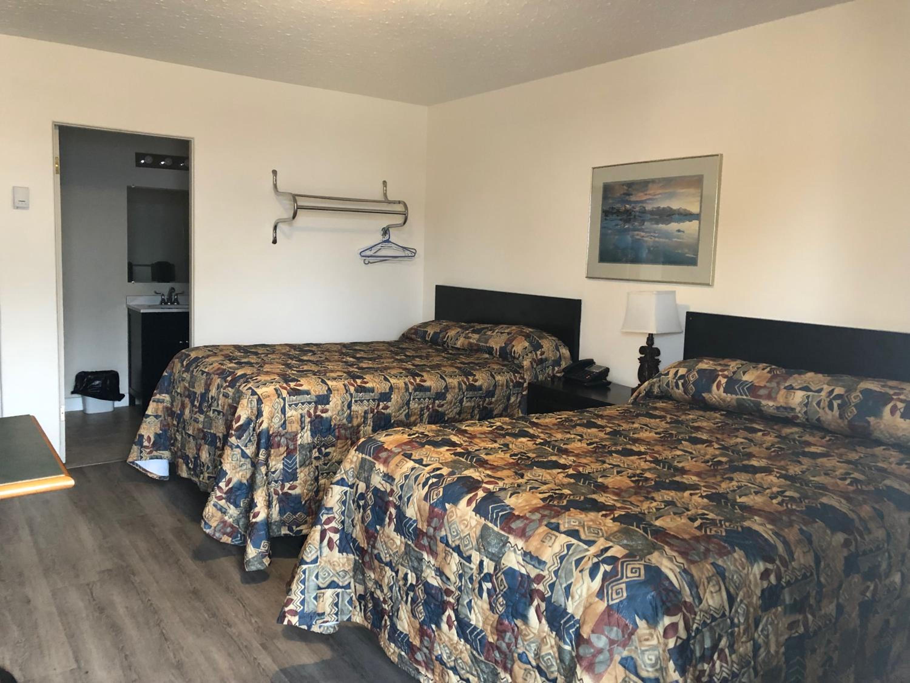 Double Room with Two Double Beds photo 2