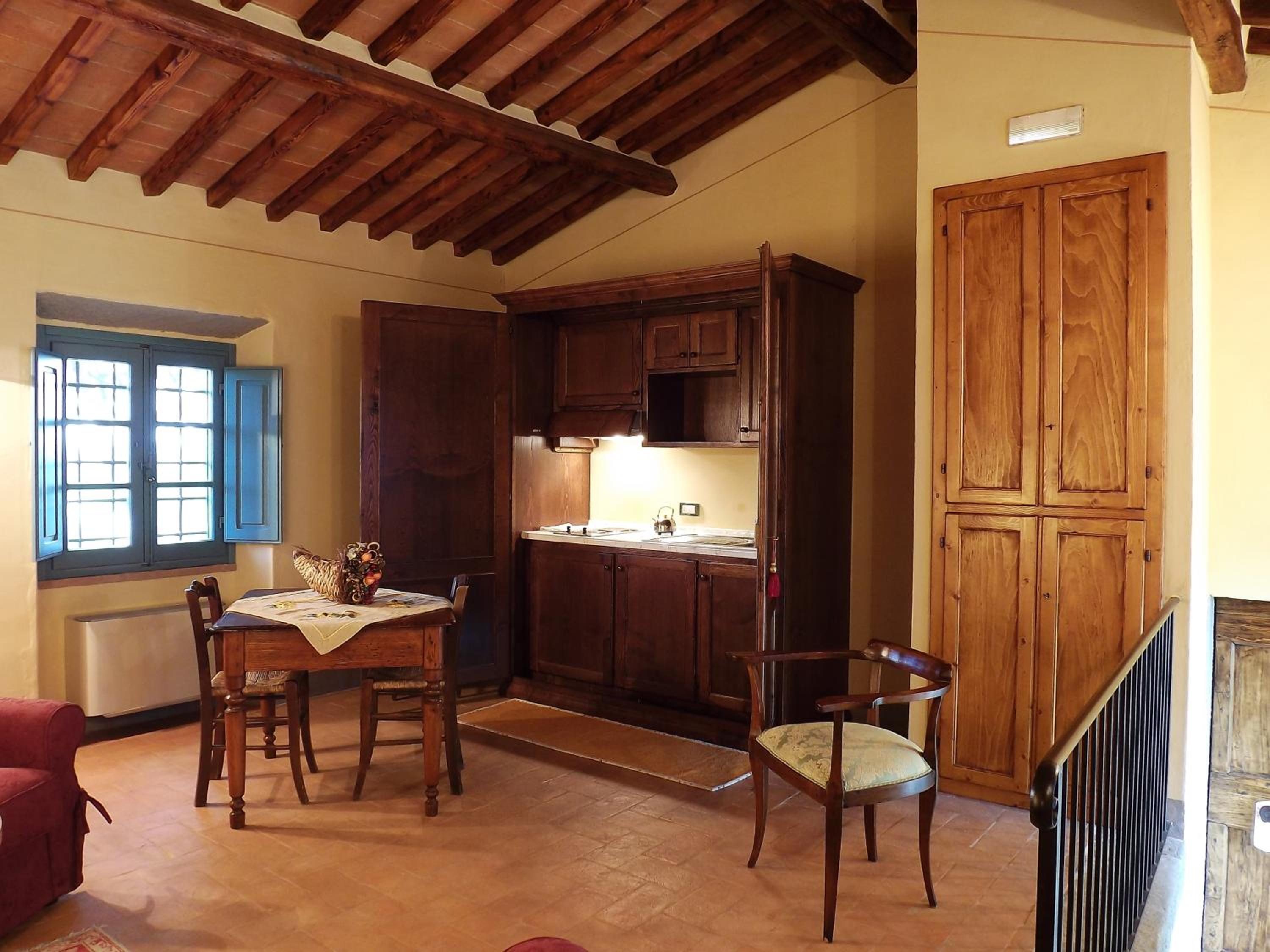 Suite - Photo 2