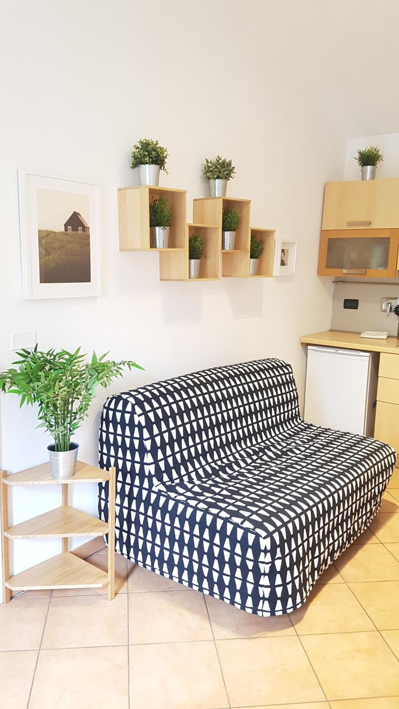 One-Bedroom Apartment - Photo 11